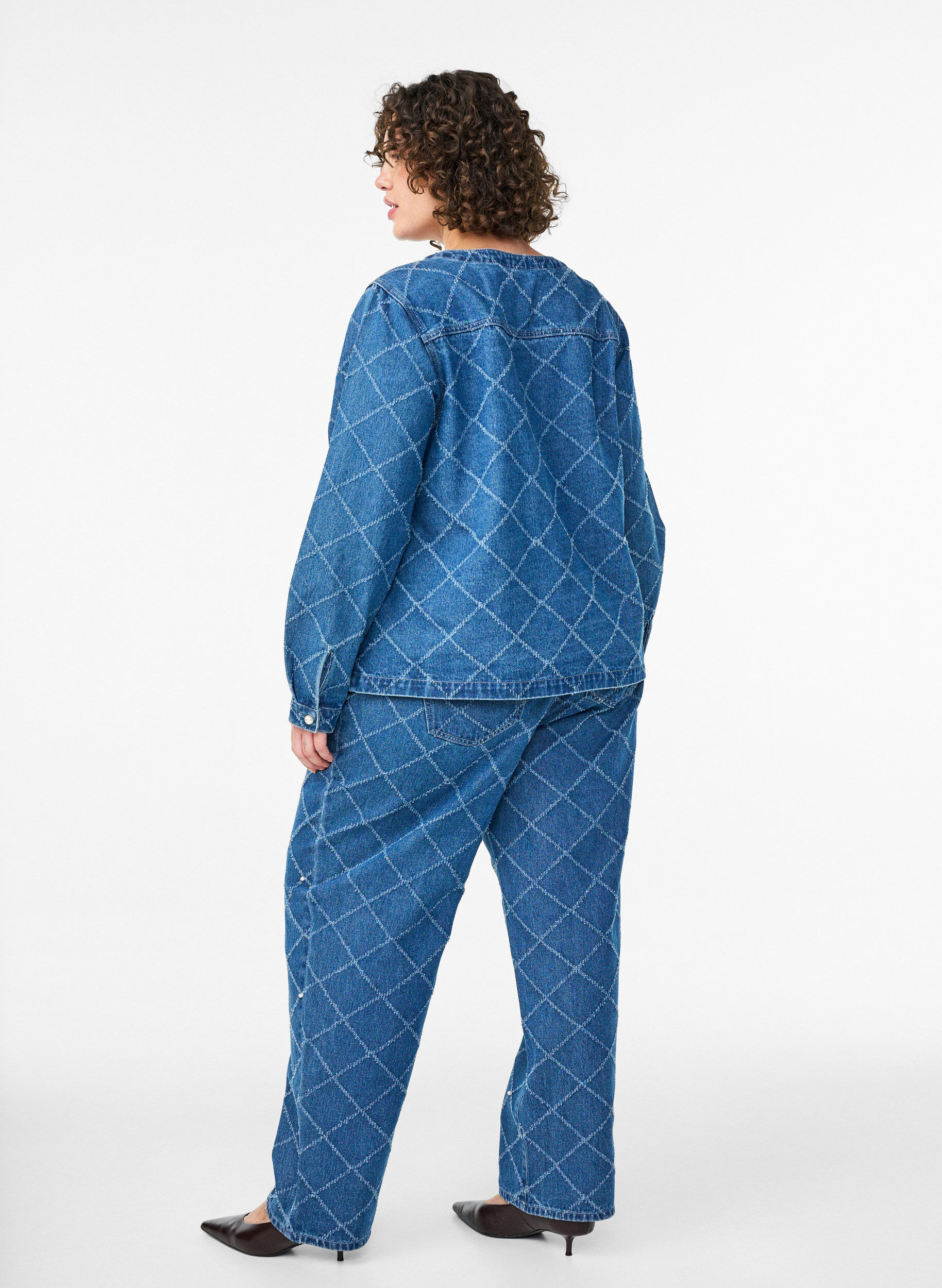 Zizzifashion Kiana jeans with a high waist and distressed pattern, Light Blue, Model image number 1