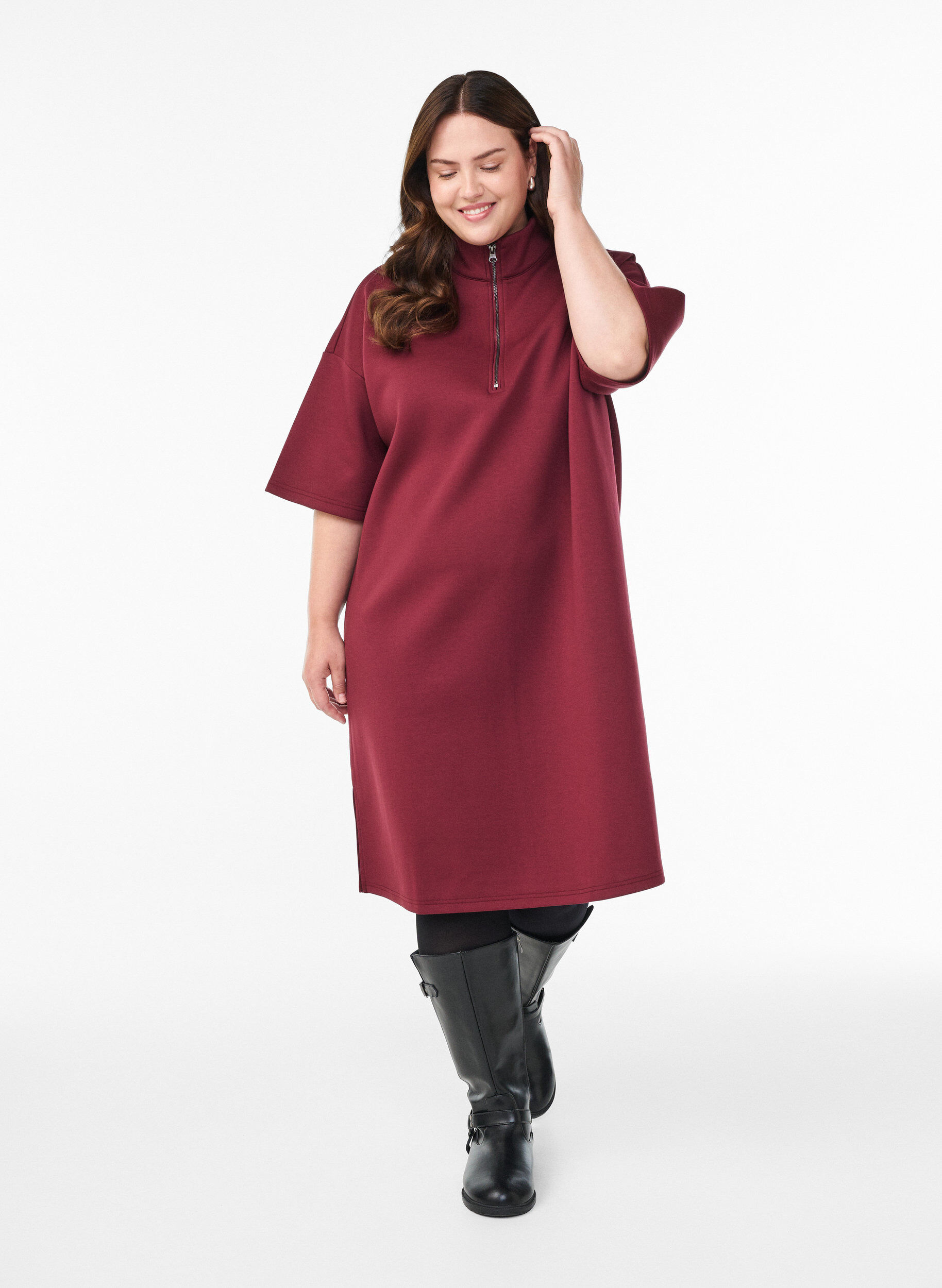 Zizzifashion Short sweatshirt dress with high collar and zip, Dark Bordeaux, Model image number 1