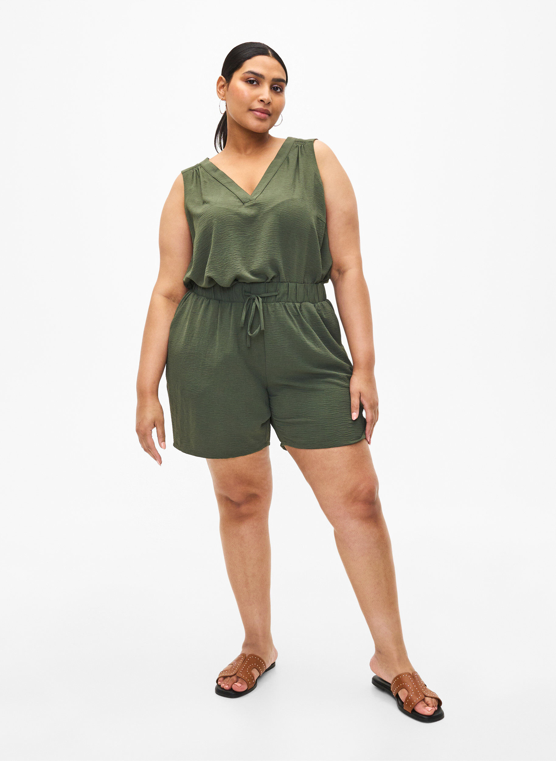Zizzifashion Shorts with pockets and elastic waistband, Green, Model image number 1