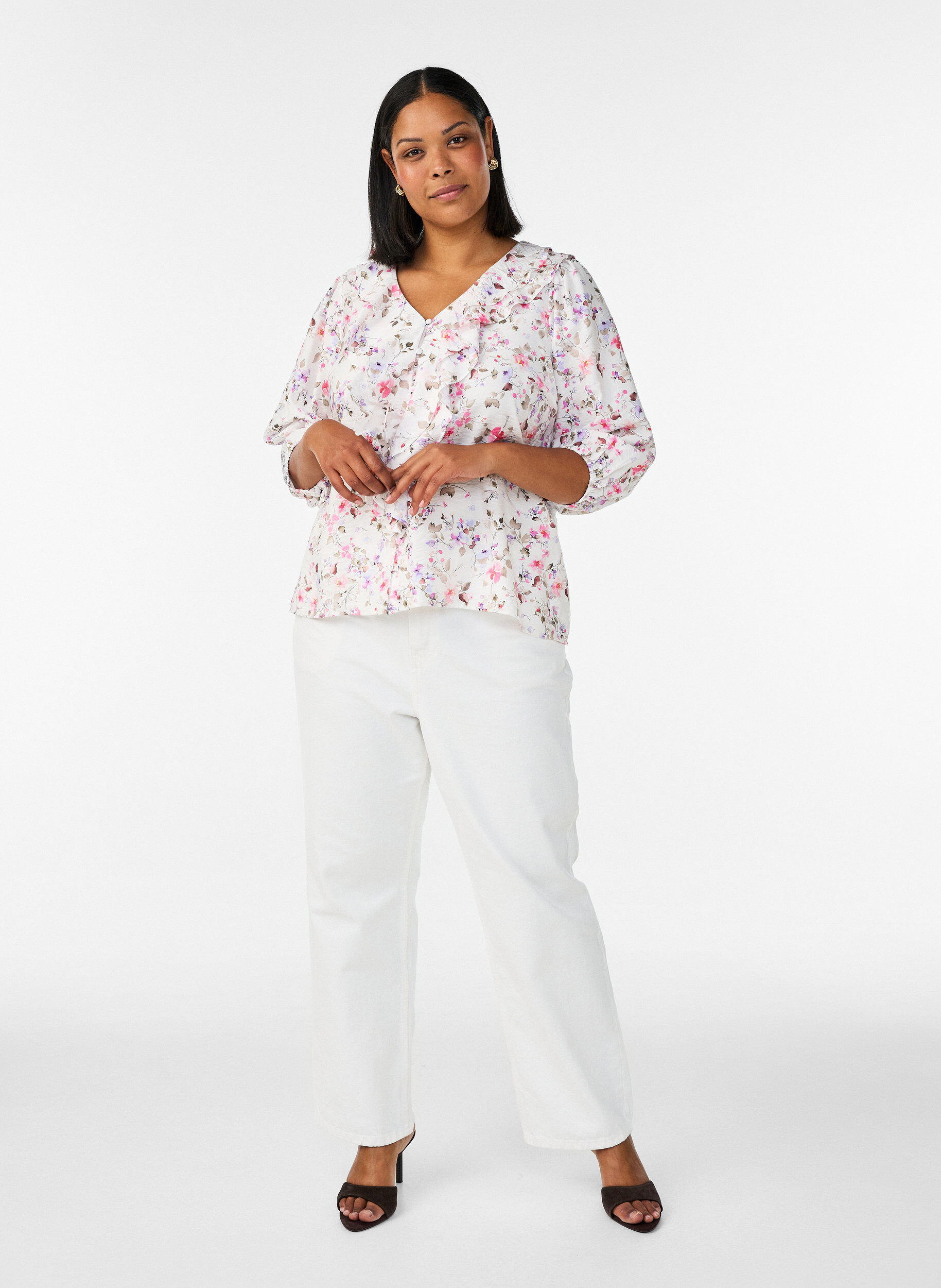 Zizzifashion Viscose blouse with floral print and 3/4 sleeves, Vanilla, Model image number 1