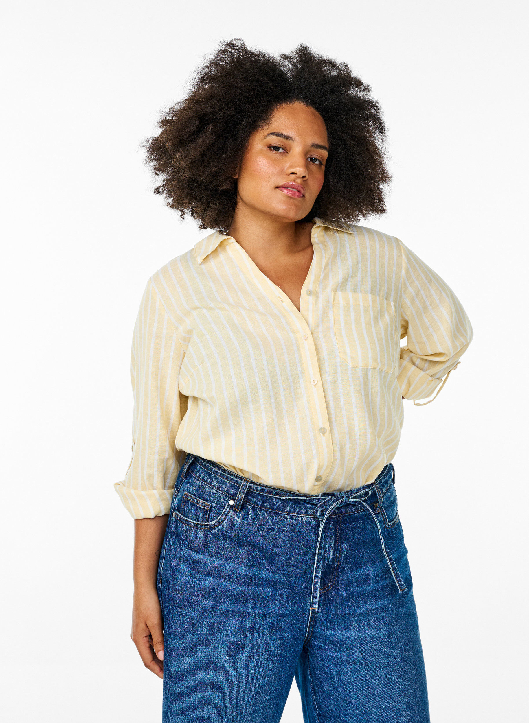 Shirt in linen and viscose with 3/4 sleeves, Beige, Model