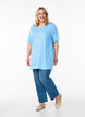 Single colour oversized t-shirt with v-neck, Light Blue, Model image number 1
