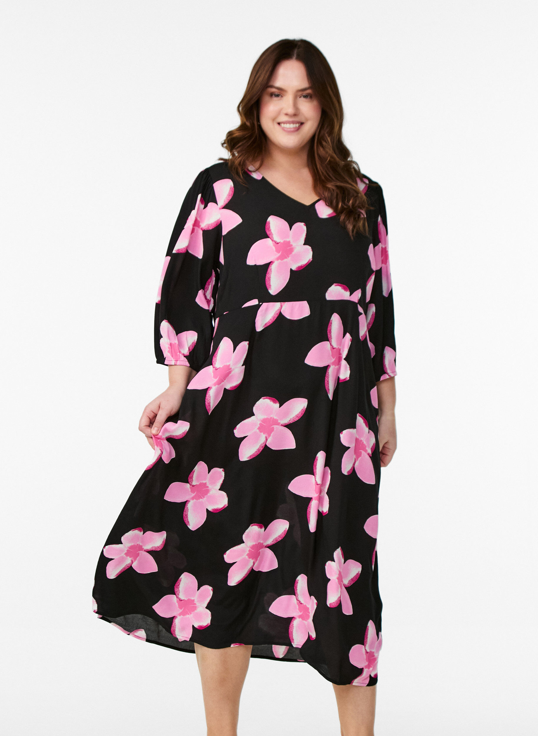 Zizzifashion Midi dress with floral print and 3/4 sleeves, Black, Model image number 0