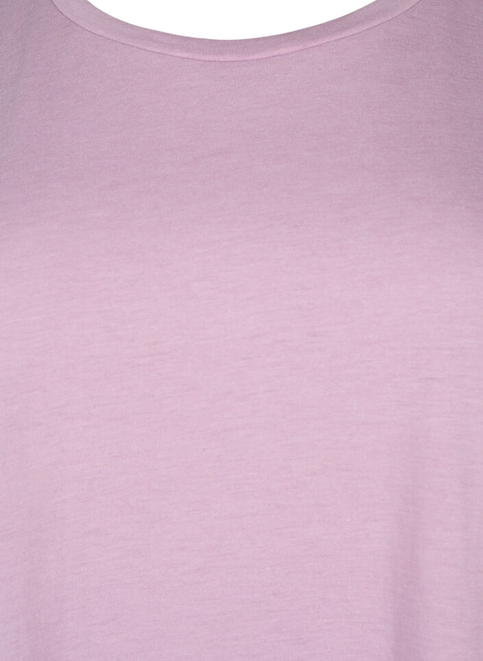 Short-sleeved t-shirt in a cotton blend, Purple, Packshot image number 2