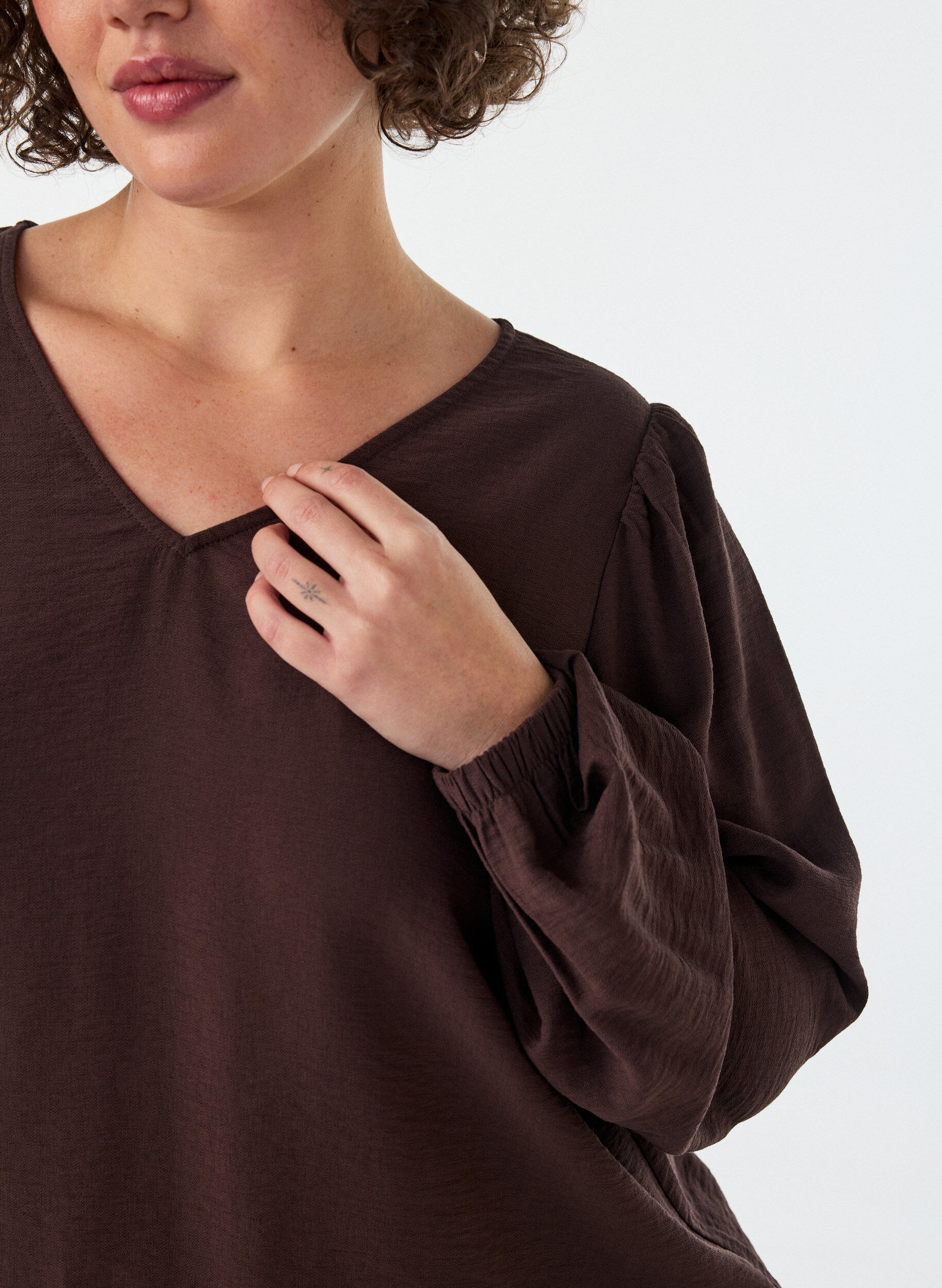 ZizzifashionViscose blouse with V-neck and balloon silhouette, Brown, Model image number 3