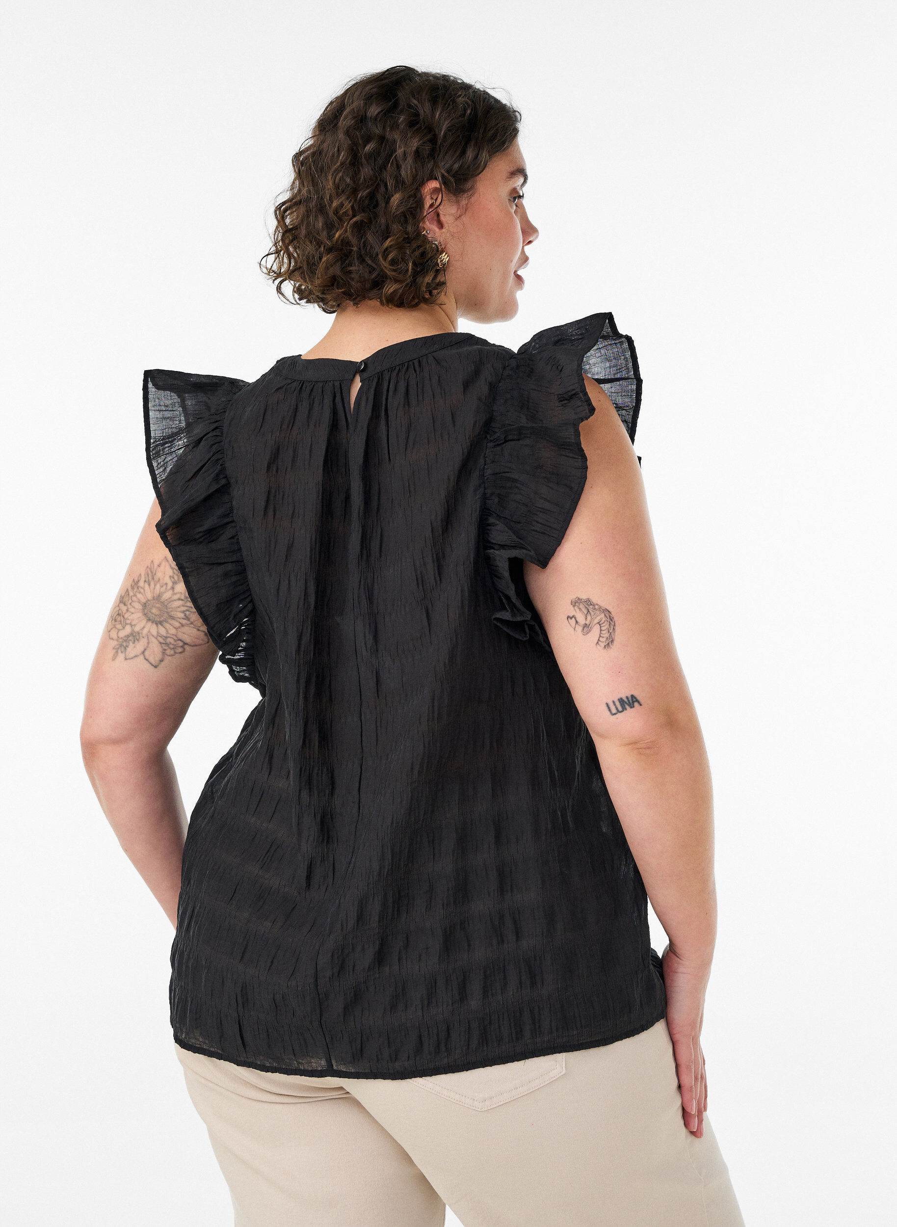 Zizzifashion Sleeveless blouse with texture and ruffles, Black, Model image number 2