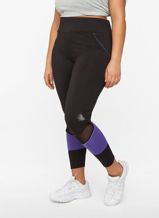 Cropped workout leggings, Black Heliotrope, Model image number 0