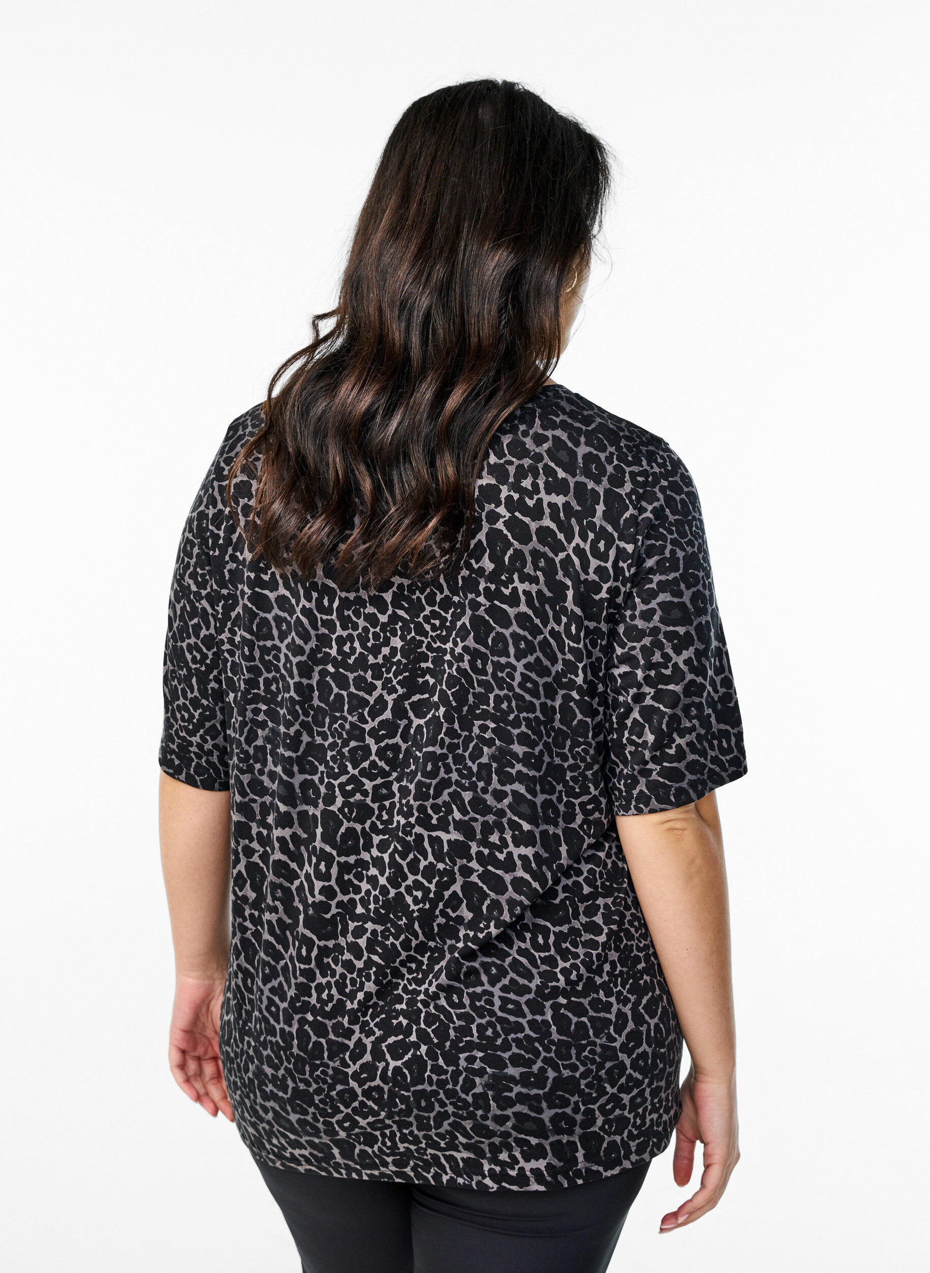 Zizzifashion T-shirt with TENCEL&trade; Lyocell and leopard print, Grey, Model image number 2