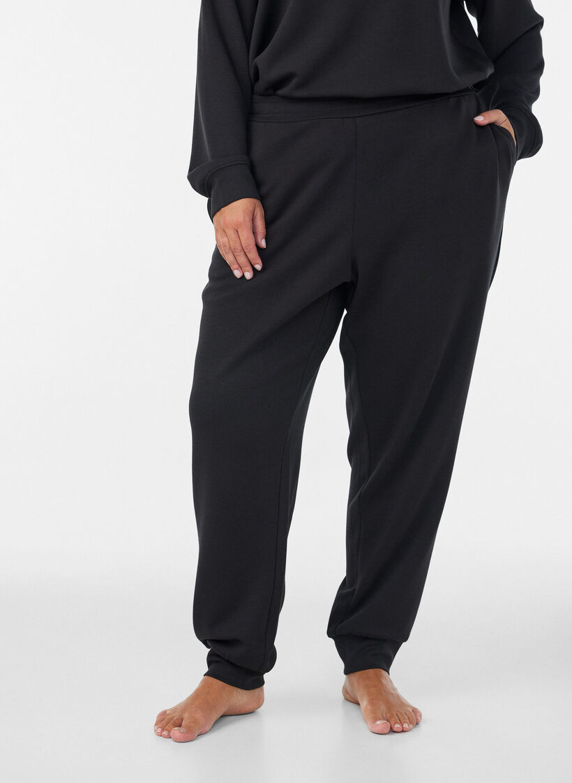 Jersey trousers with high waist and pockets, Black, Model image number 2