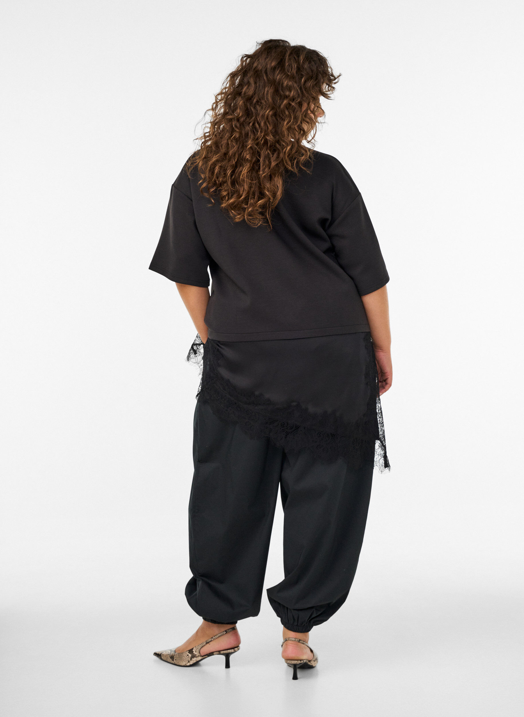 ZizzifashionBalloon trousers with pockets and an elasticated waistband, Black, Model image number 2