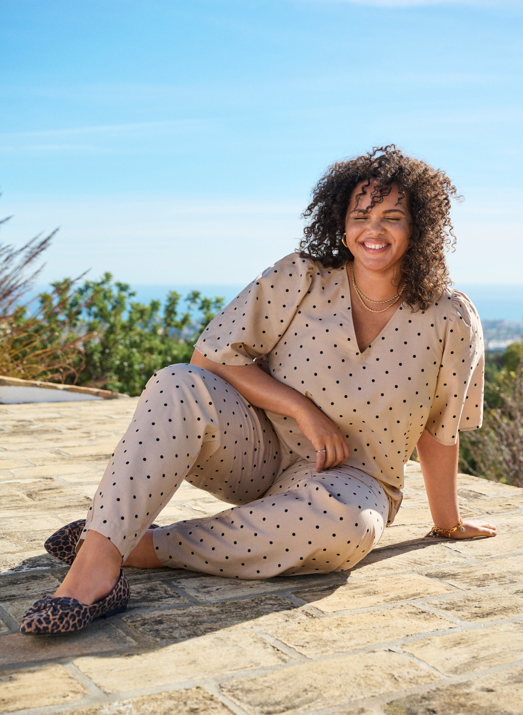 Zizzifashion Trousers with polka dots and straight legs, Beige, Image image number 0