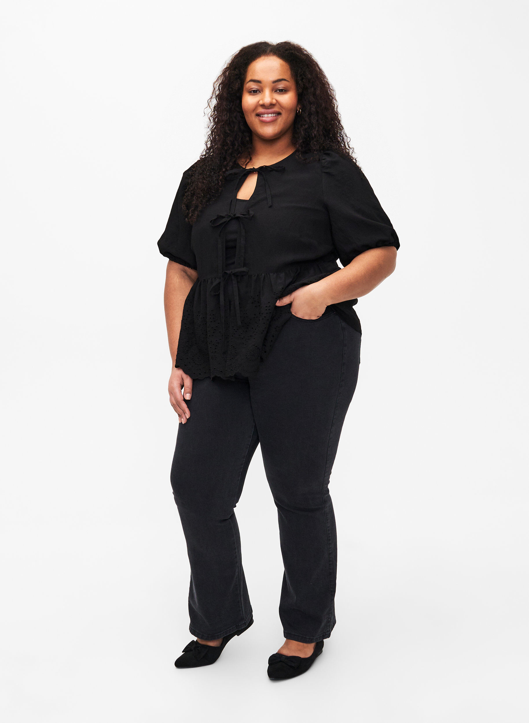 Zizzifashion Viscose blouse with embroidery anglaise, Black, Model image number 3