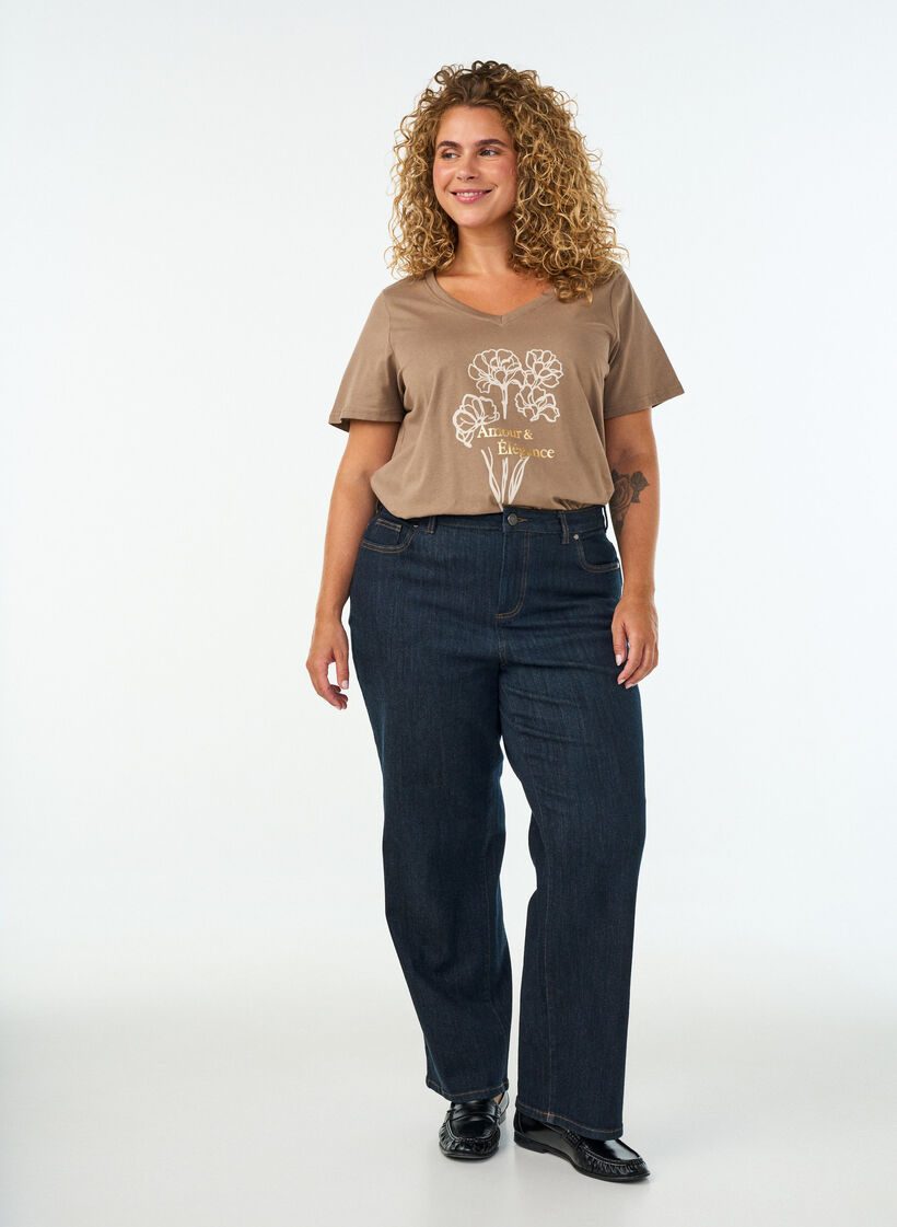 Cotton T-shirt with front print and V-neck, Brown, Model image number 1