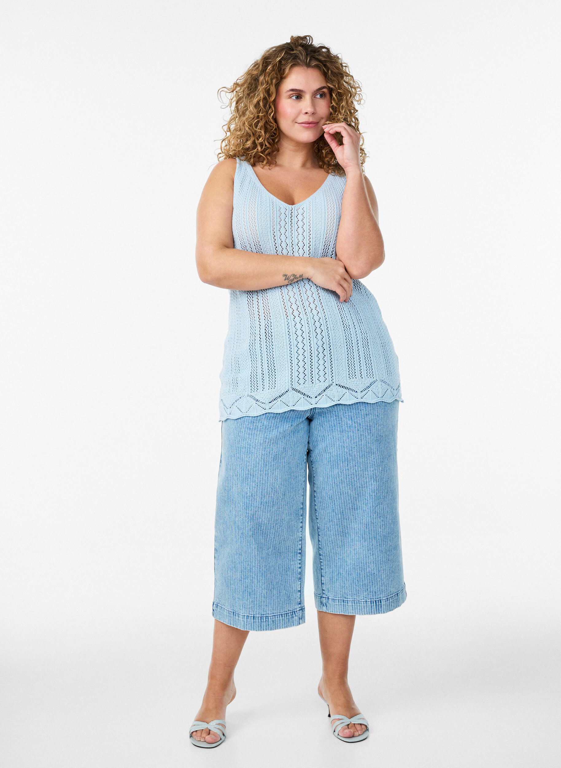 Zizzifashion Knitted top with eyelet embroidery and V-neck, Light Blue, Model image number 1