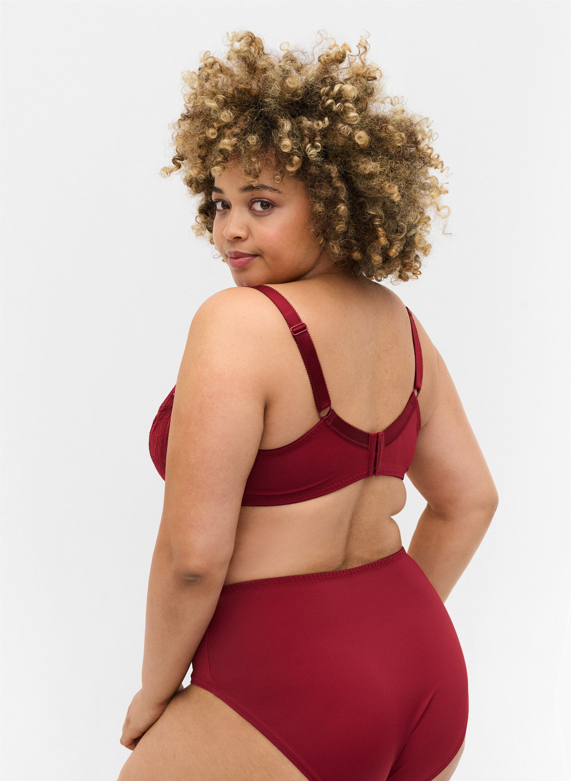 Zizzifashion Underwire lace bra, Rhubarb, Model image number 1