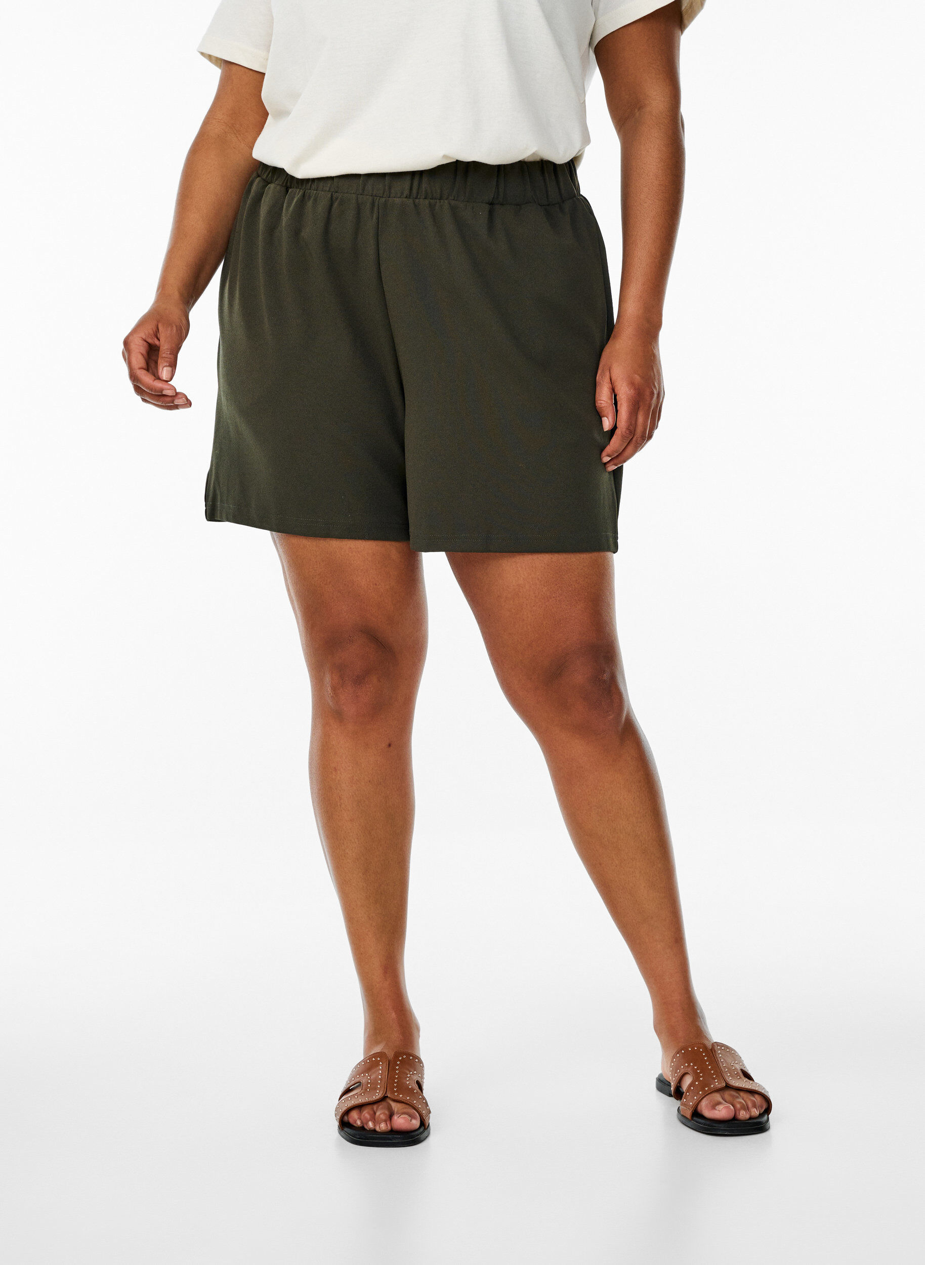 Zizzifashion FLASH - Loose shorts with pockets, Green, Model image number 2