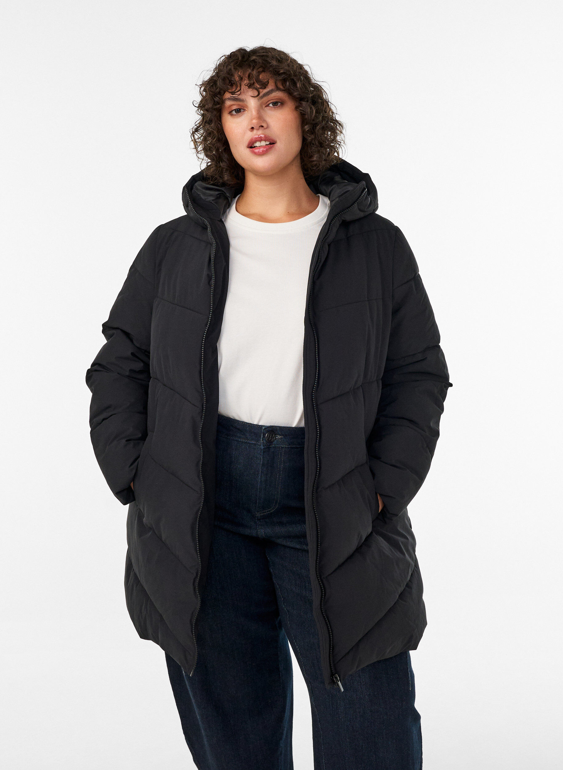 Mid-length puffer jacket with hood, Black, Model