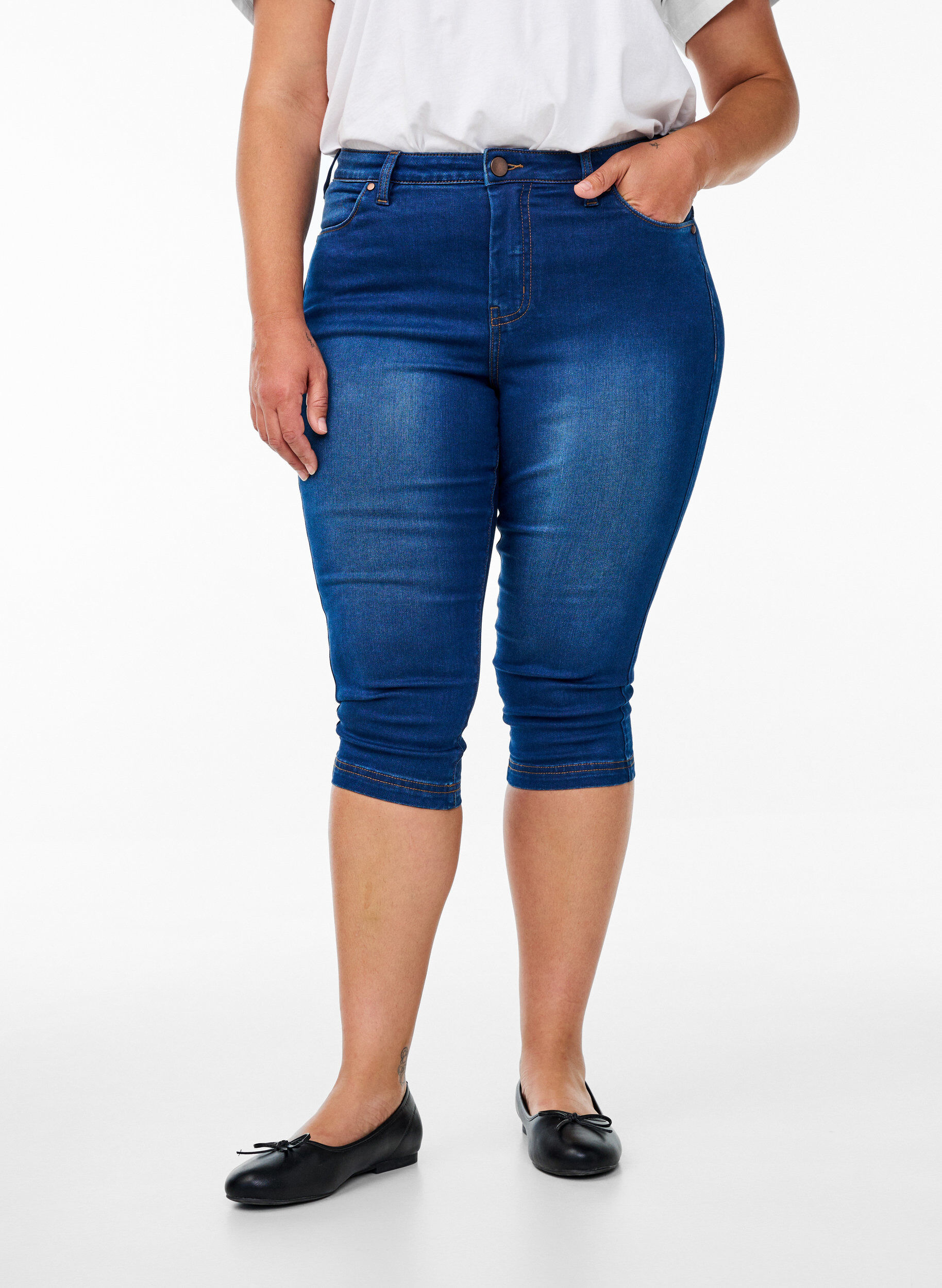 ZizzifashionHigh waisted Amy capri jeans with super slim fit, Blue, Model image number 2
