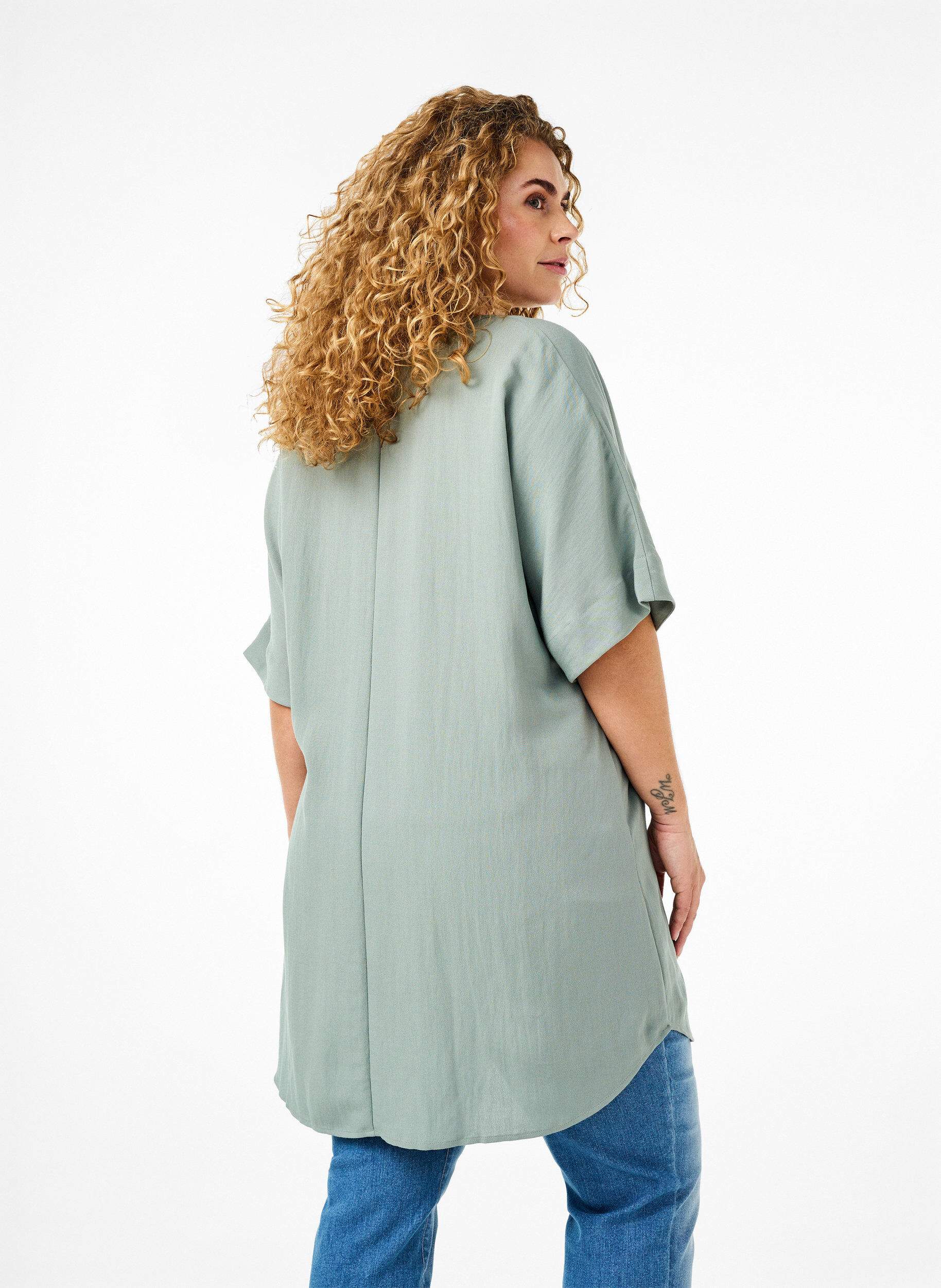 Zizzifashion Short sleeve viscose tunic, Chinois Green, Model image number 1
