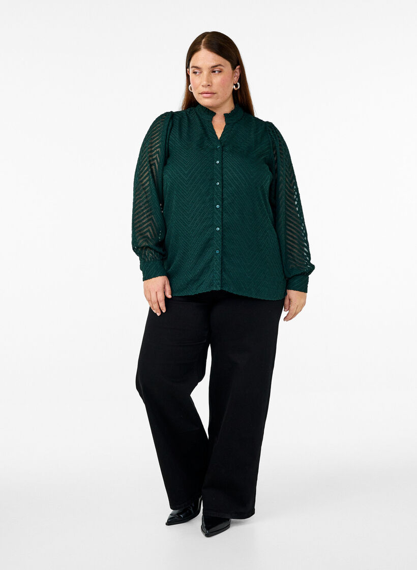 Shirt with texture and a ruffled collar, Green, Model image number 1