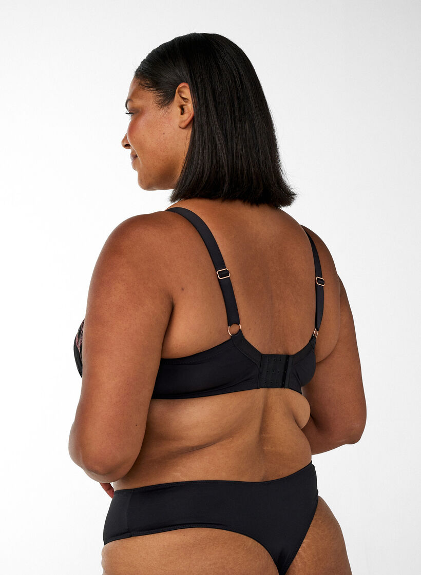 Moulded bra with floral embroidery, Black, Model image number 2