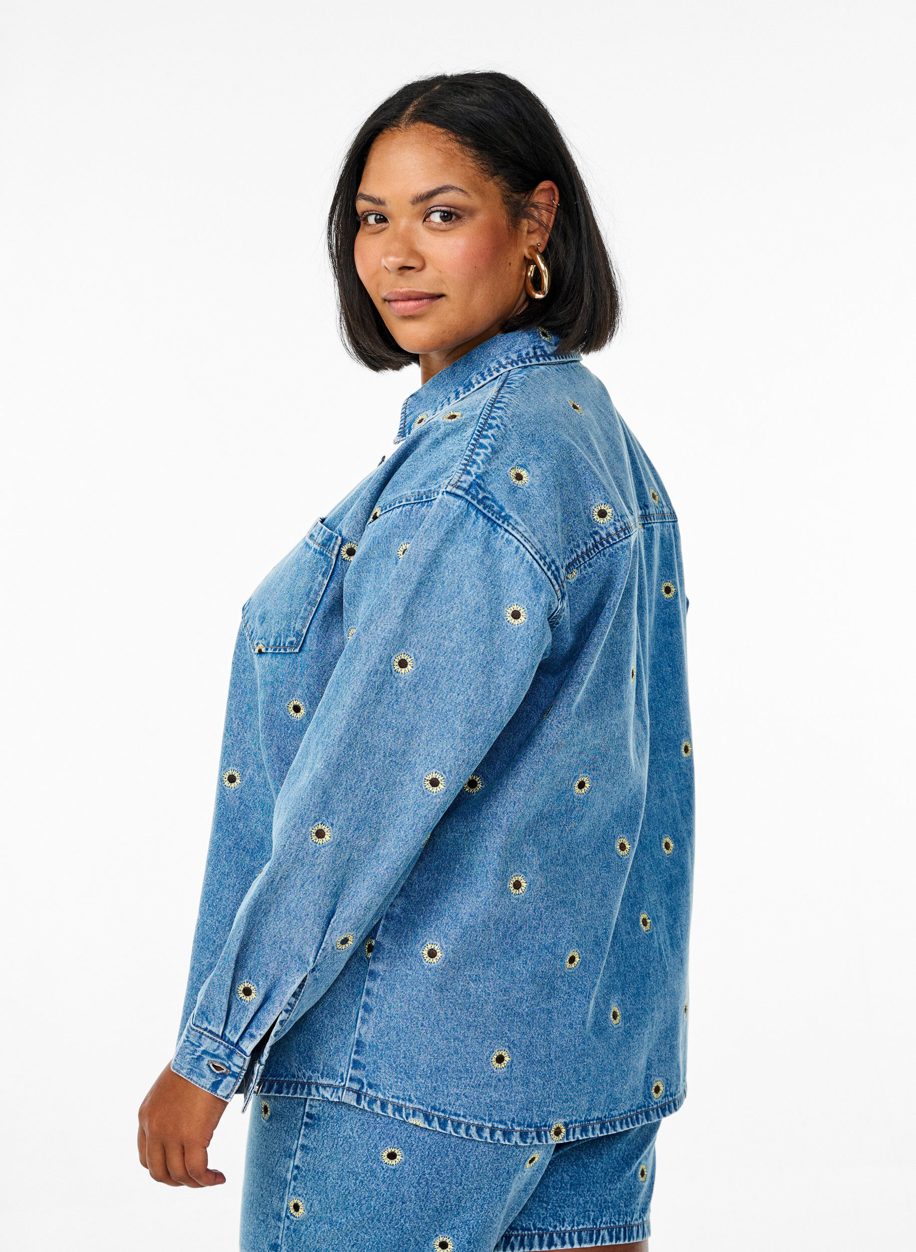 Zizzifashion Denim shirt with embroidered strawberries, Blue, Model image number 2