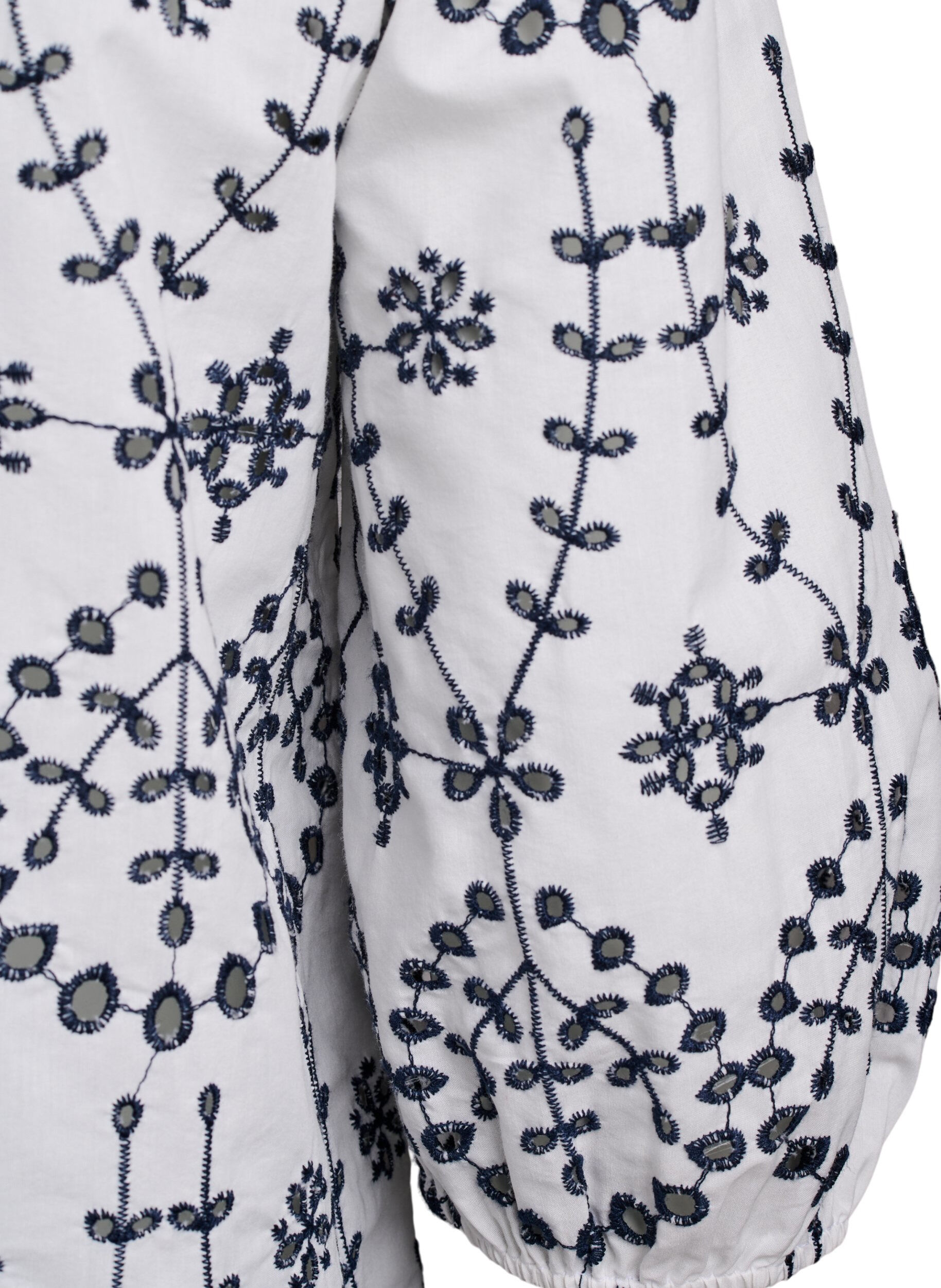 Zizzifashion 3/4 sleeve blouse with contrast broderie anglaise, White, Packshot image number 3