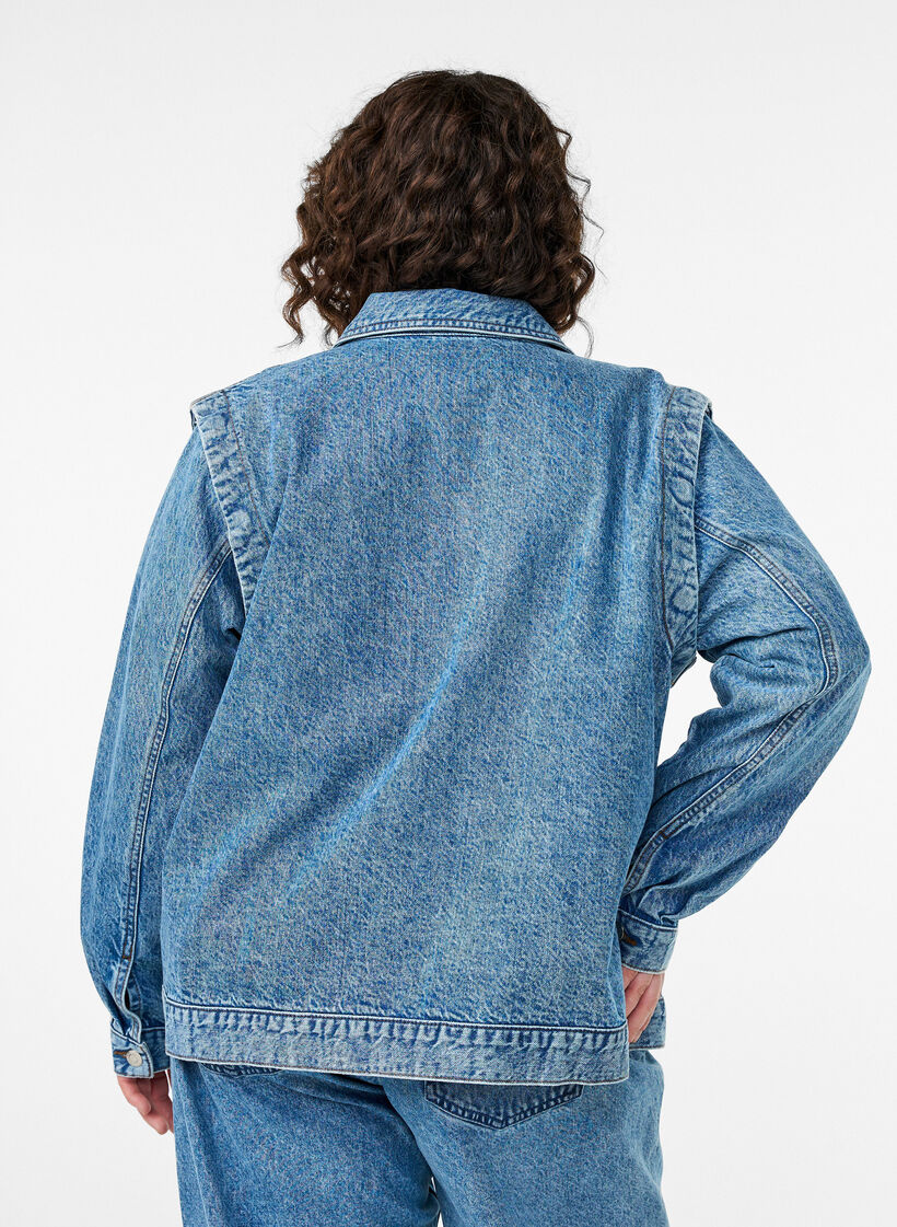 Denim jacket with detachable sleeves, Light Blue, Model image number 2