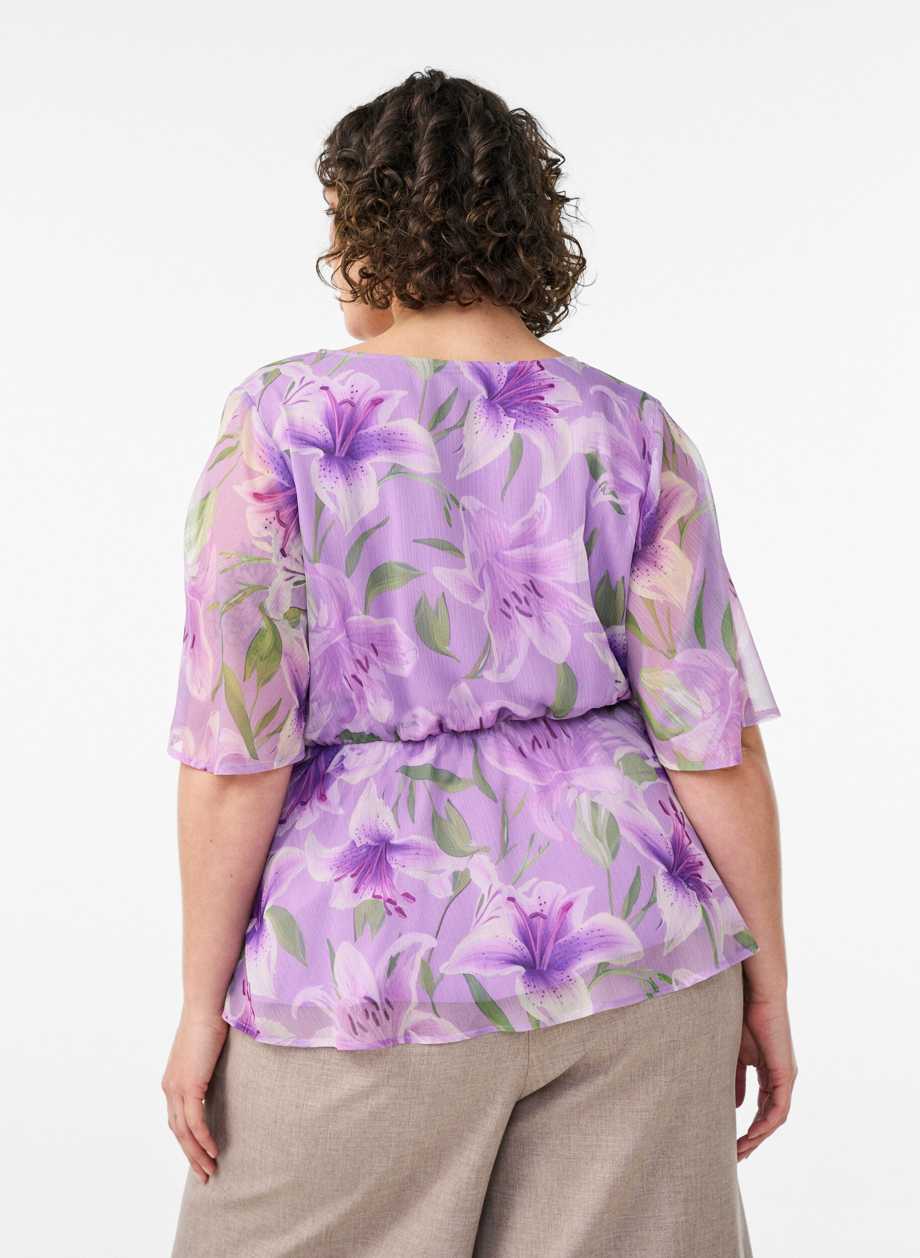 Zizzifashion Floral chiffon blouse with short sleeves, Purple, Model image number 2