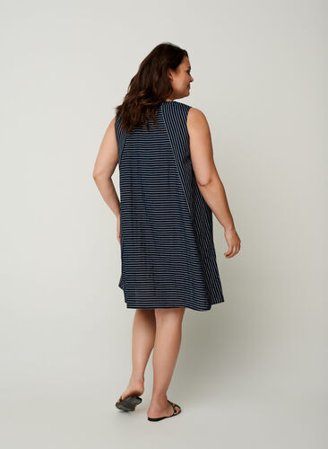 Short striped dress with pockets, Night Sky, Model image number 1