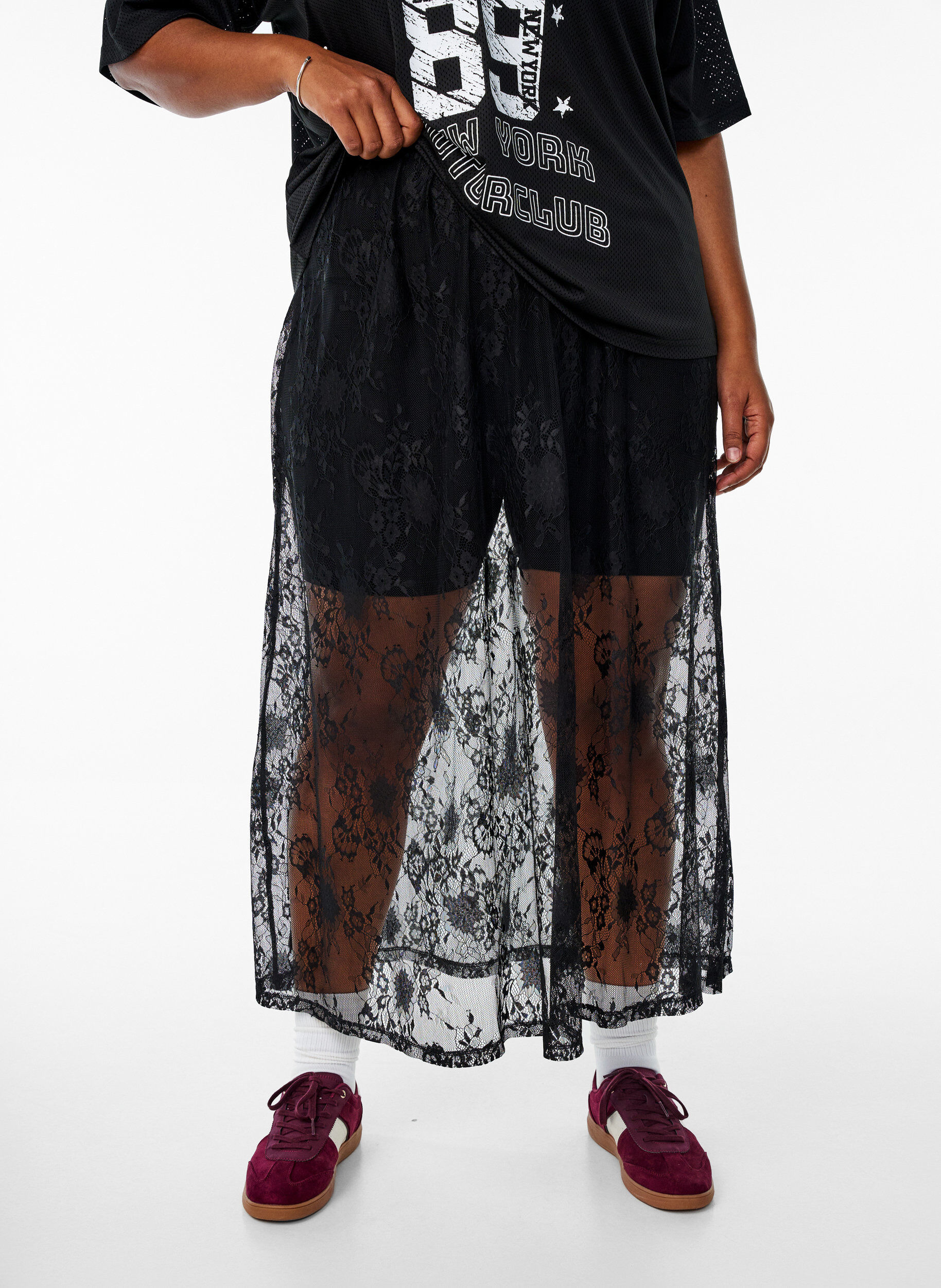 Zizzifashion Long skirt in sheer lace, Black, Model image number 2
