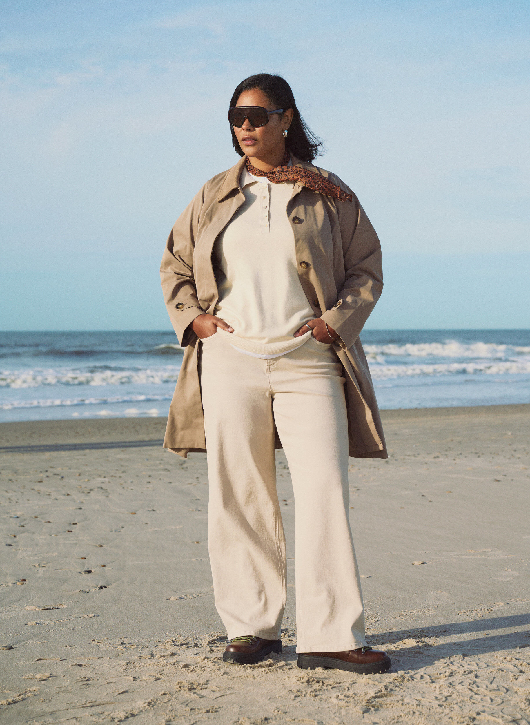 Zizzifashion Spring jacket with faux suede collar and concealed button fastening, Beige, Image image number 0