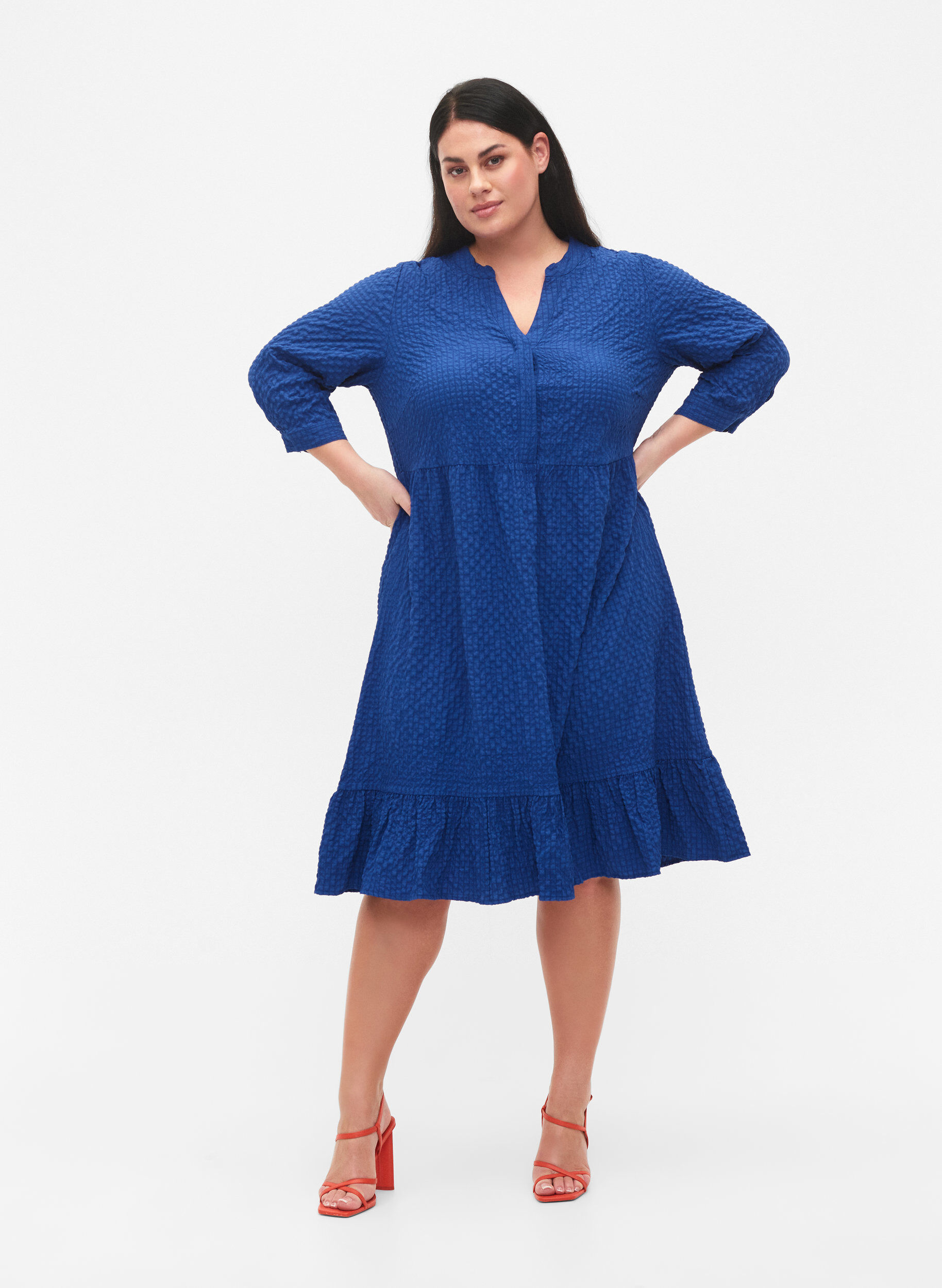 Zizzifashion  Plain midi dress with 3/4 sleeves, True blue, Model image number 2