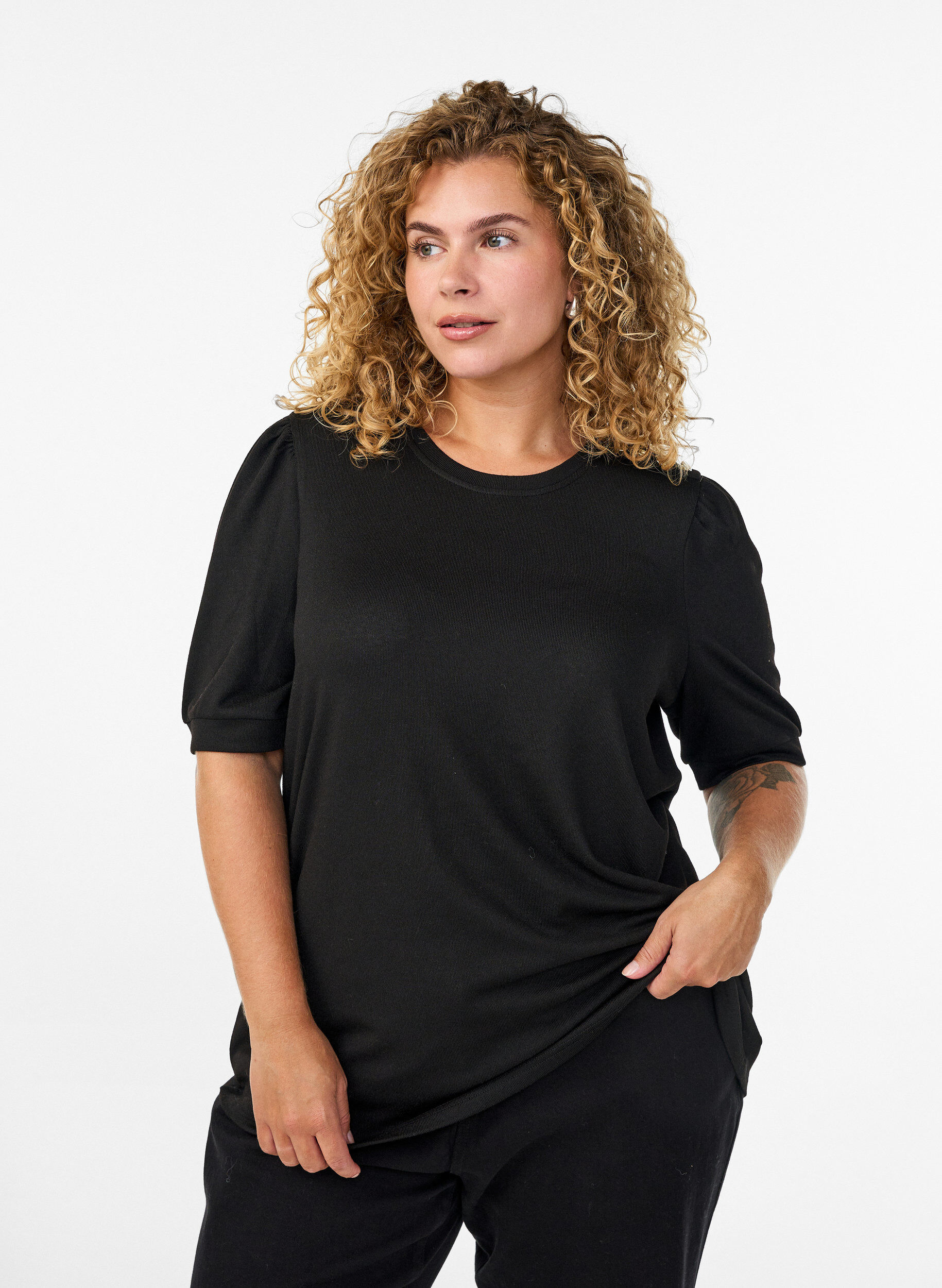 ZizzifashionBlouse with button detail and short puff sleeves, Black, Model image number 0