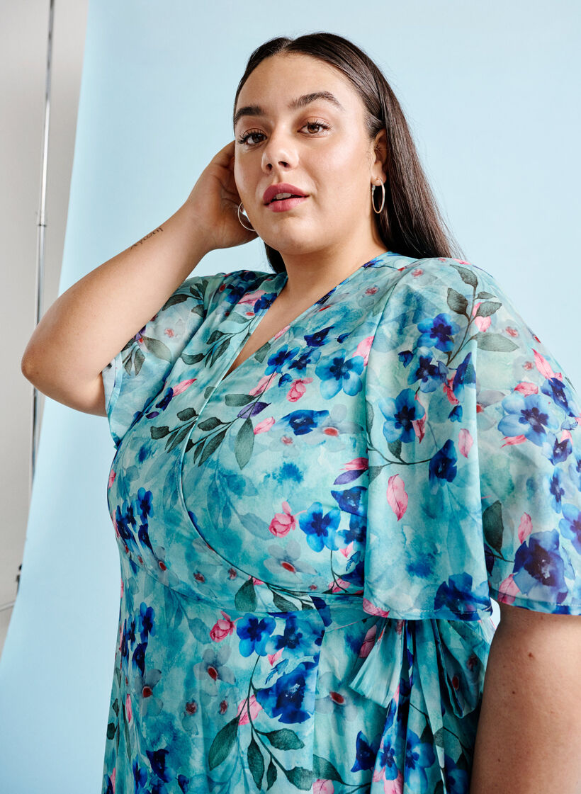 Short-sleeved wrap dress with floral print, Trellis AOP, Image image number 1