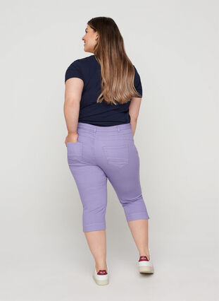 Close-fitting capris with button fastening, Silver Bullet, Model image number 1