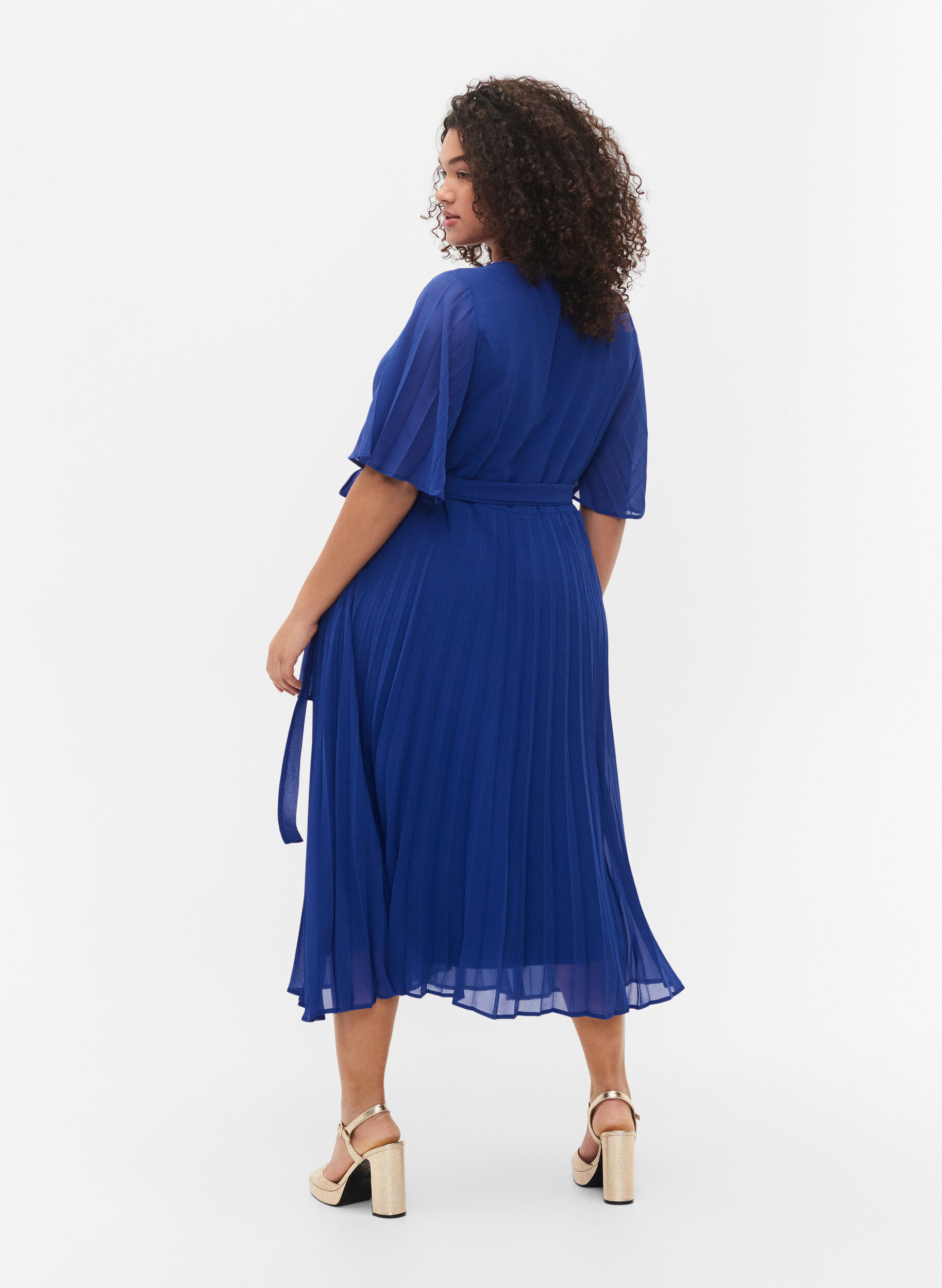 Zizzifashion Pleated midi dress with short sleeves, Clematis Blue, Model image number 1
