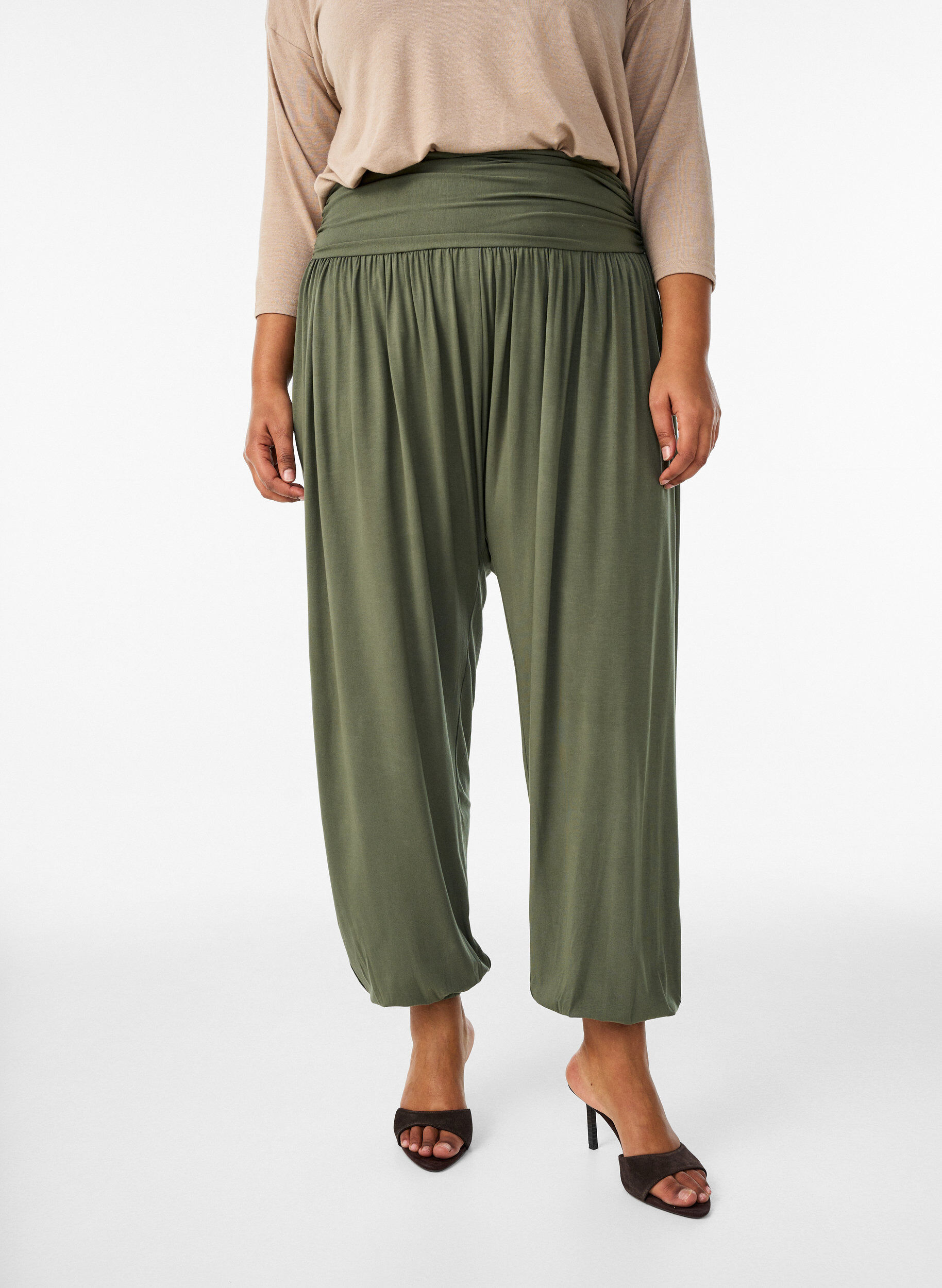 Zizzifashion Loose-fitting harem trousers, Green, Model image number 2
