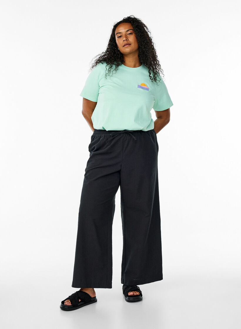 Organic cotton T-shirt with back print, Green, Model image number 1