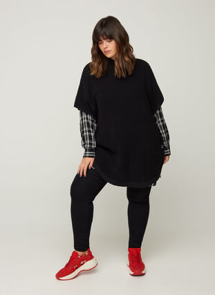 Short-sleeved knitted poncho with a high neck, Black, Model image number 2
