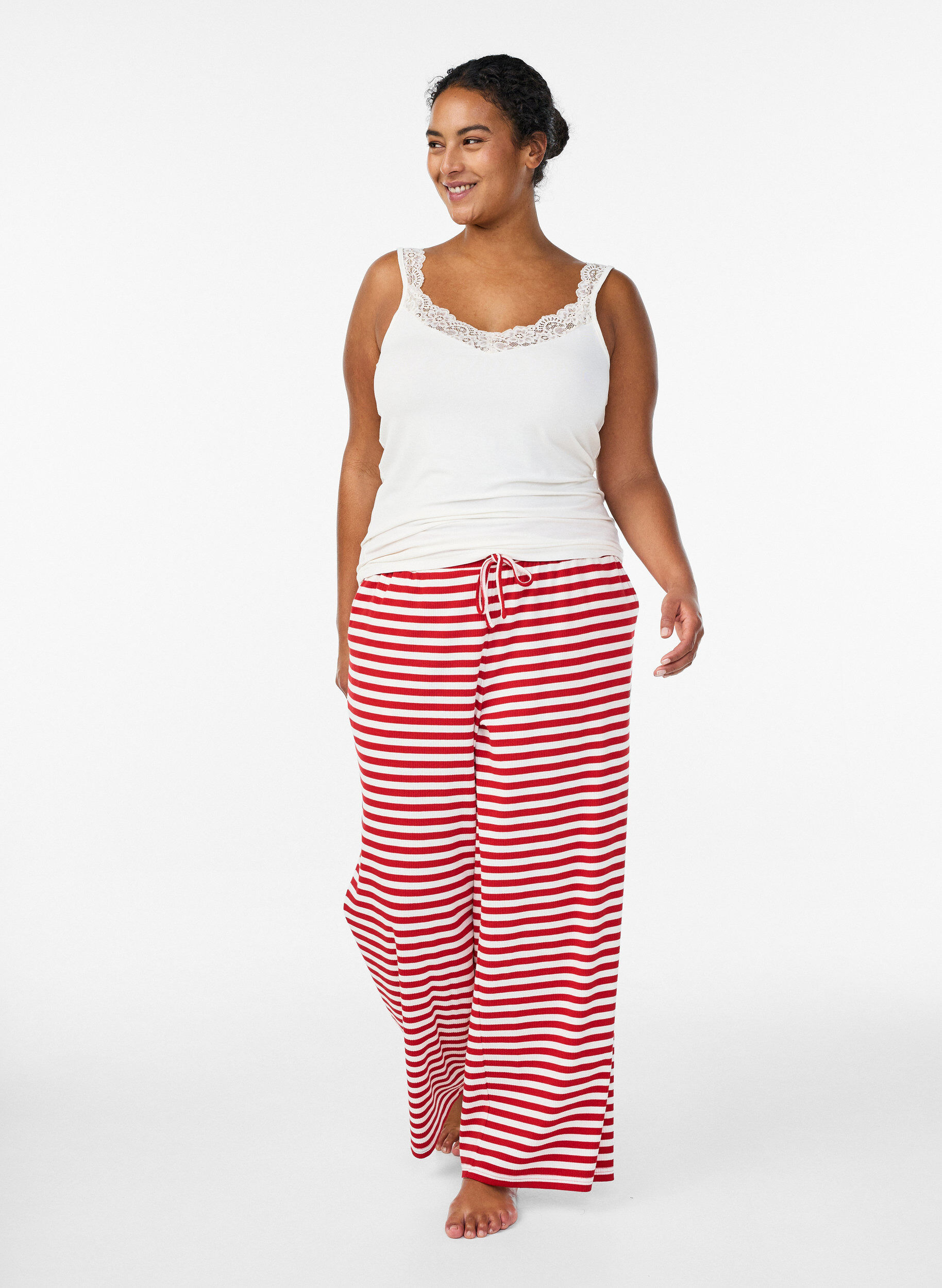 Zizzifashion Viscose top with lace edge, Vanilla, Model image number 1