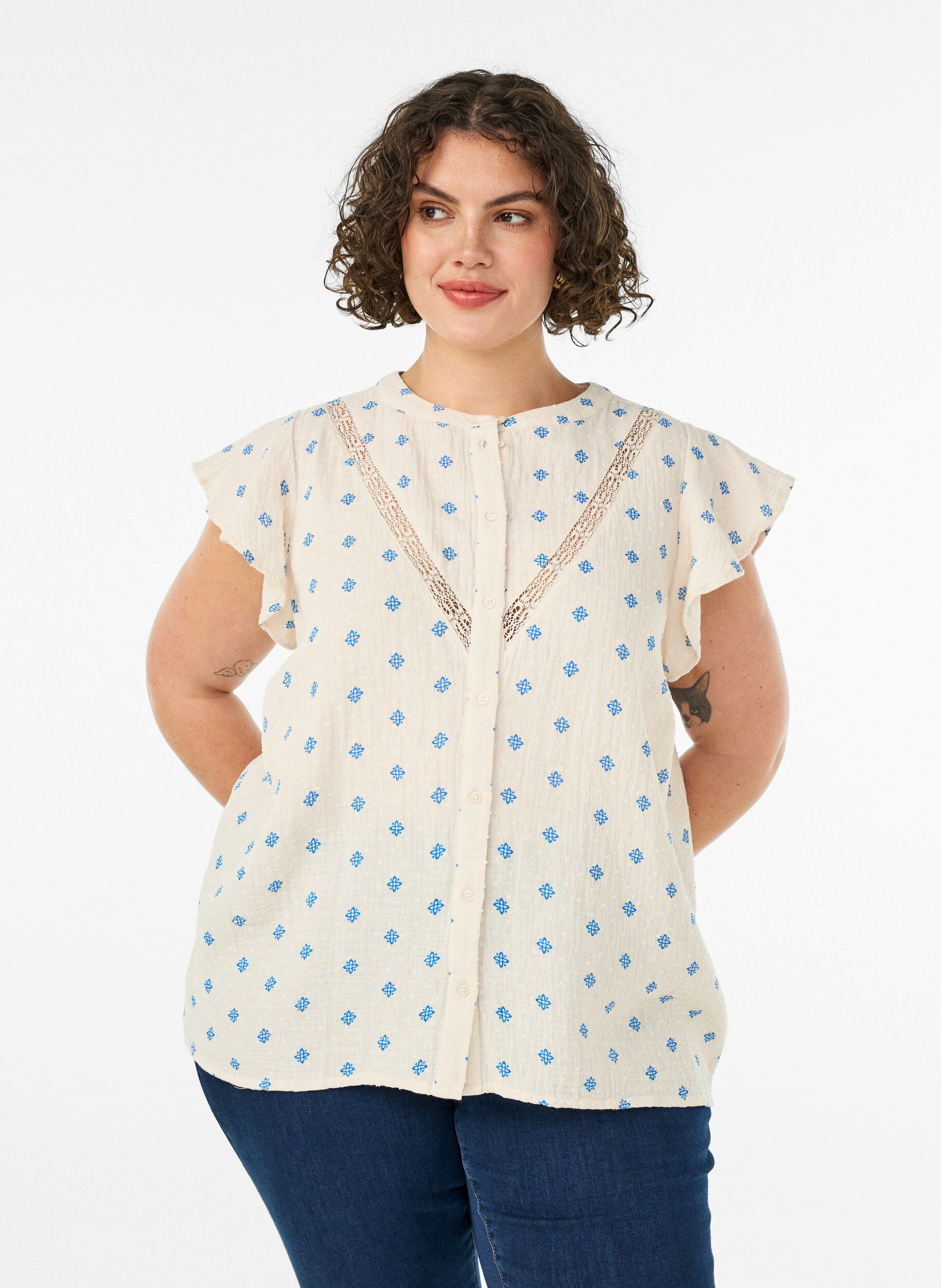 Sleeveless blouse with crochet trim and ruffle detail, Beige, Model