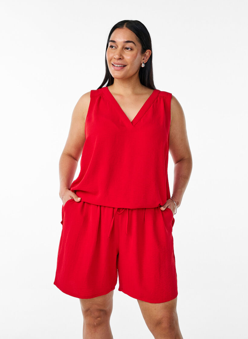 Shorts with pockets and elastic waistband, Red, Model image number 0