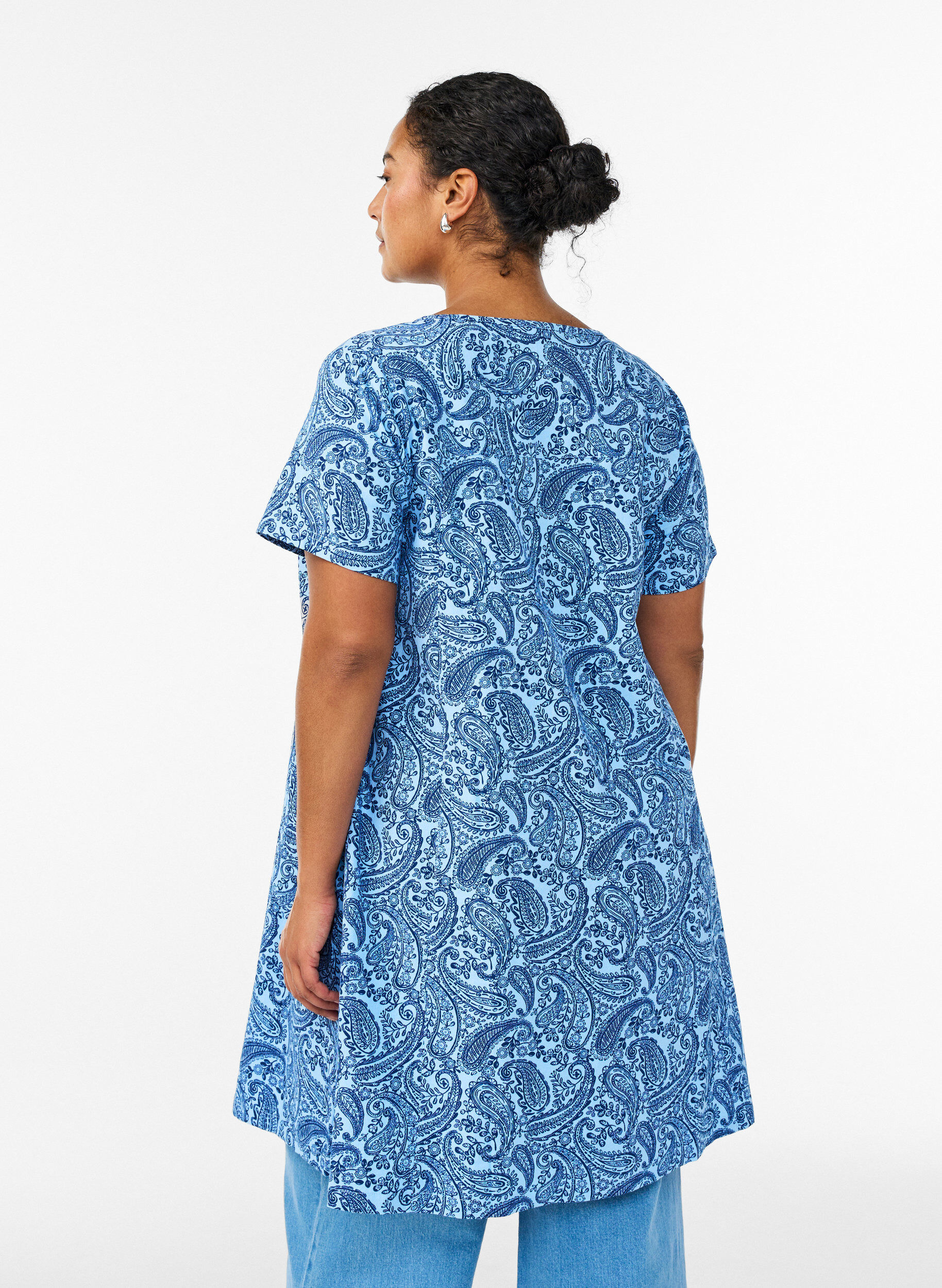 Zizzifashion Short a-line dress with paisley print, Light Blue, Model image number 2