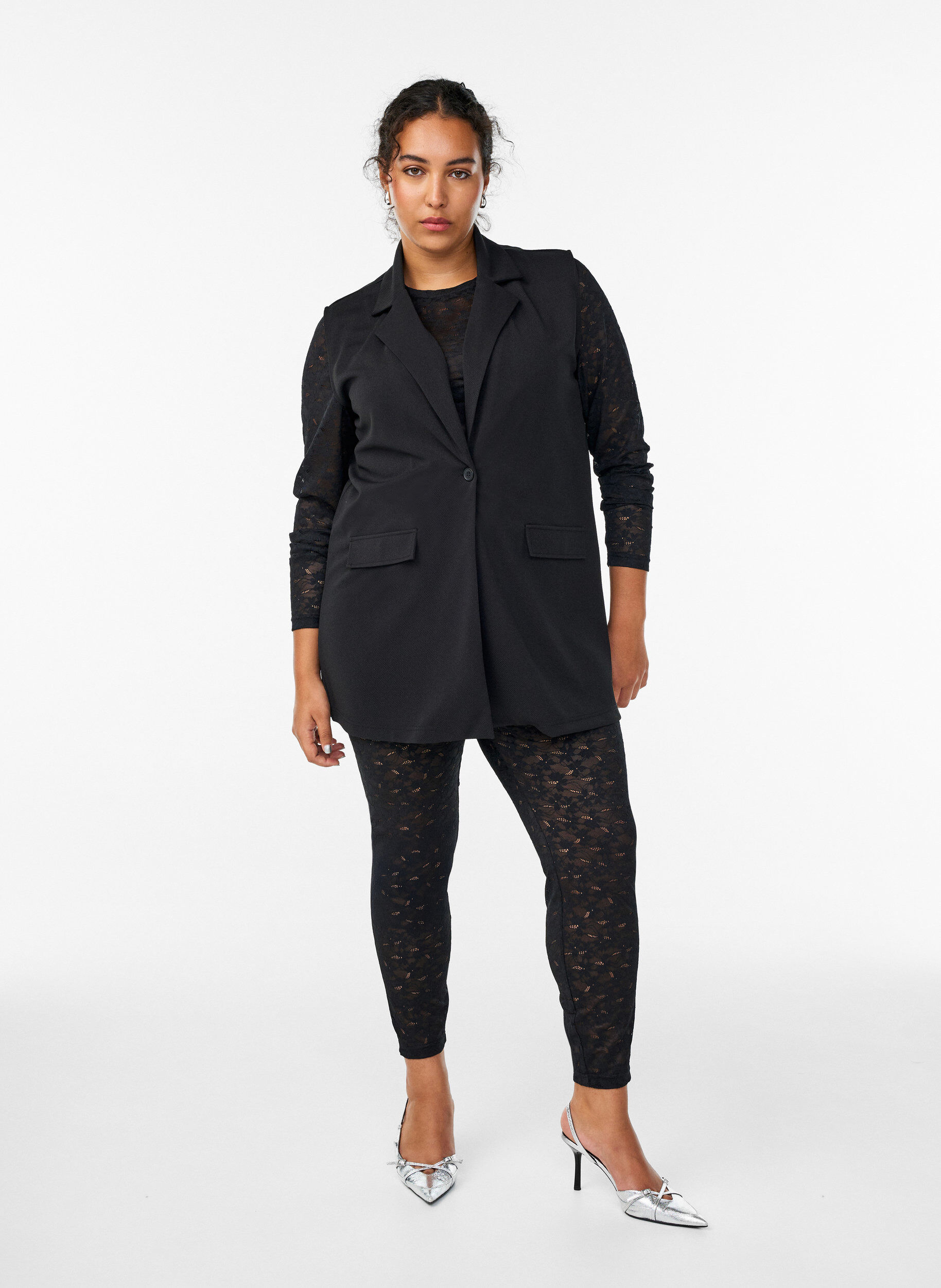 Lace leggings with a high waist, Black, Model