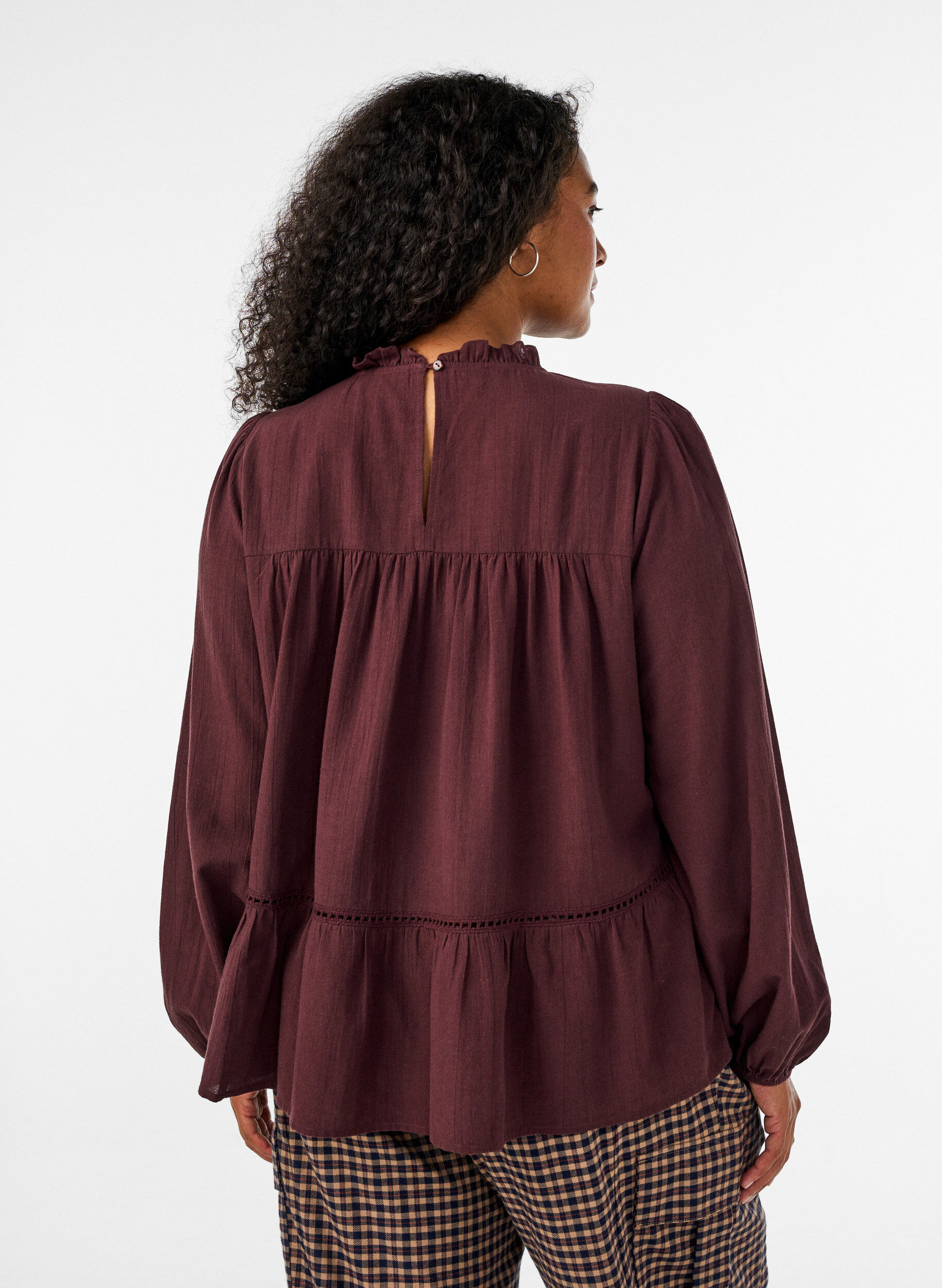 ZizzifashionBlouse with embroidery and eyelet embroidery trim, Dark Bordeaux, Model image number 2