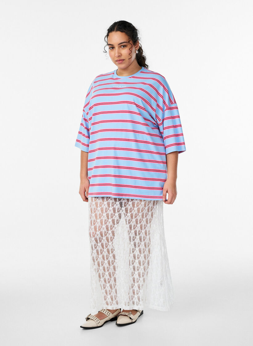 Long sheer lace skirt, White, Model