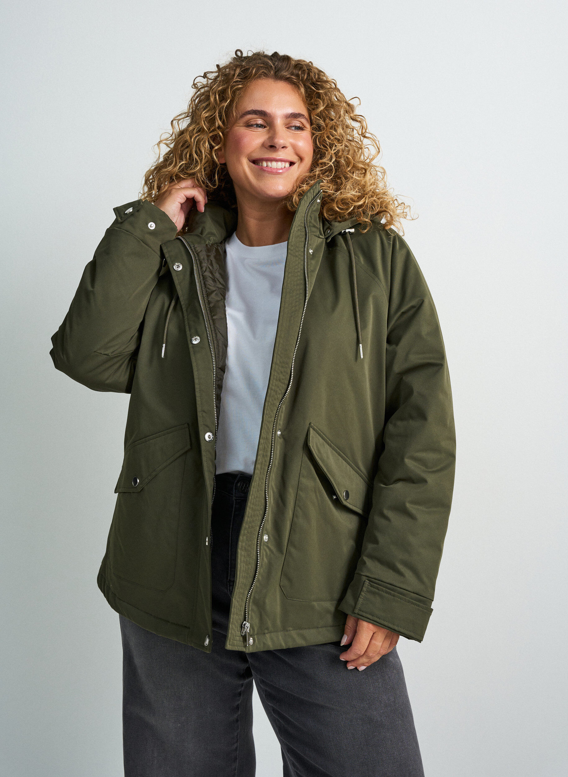 Padded parka with a detachable hood, Green, Model