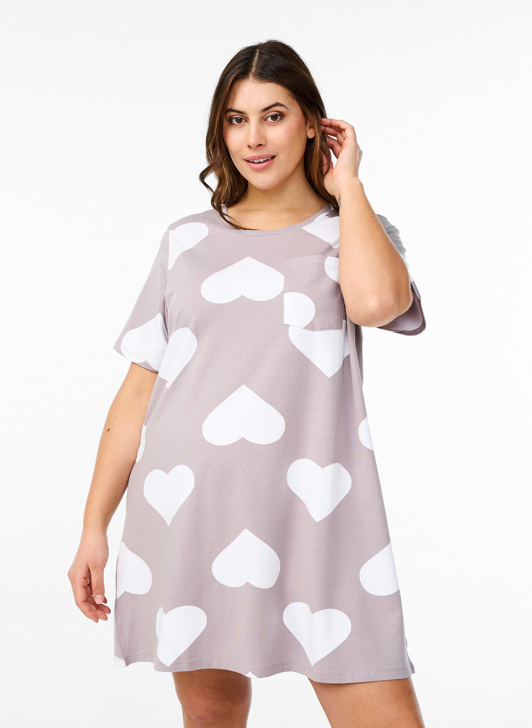 Zizzifashion Long night t-shirt in a modal blend with hearts, Grey, Model image number 0