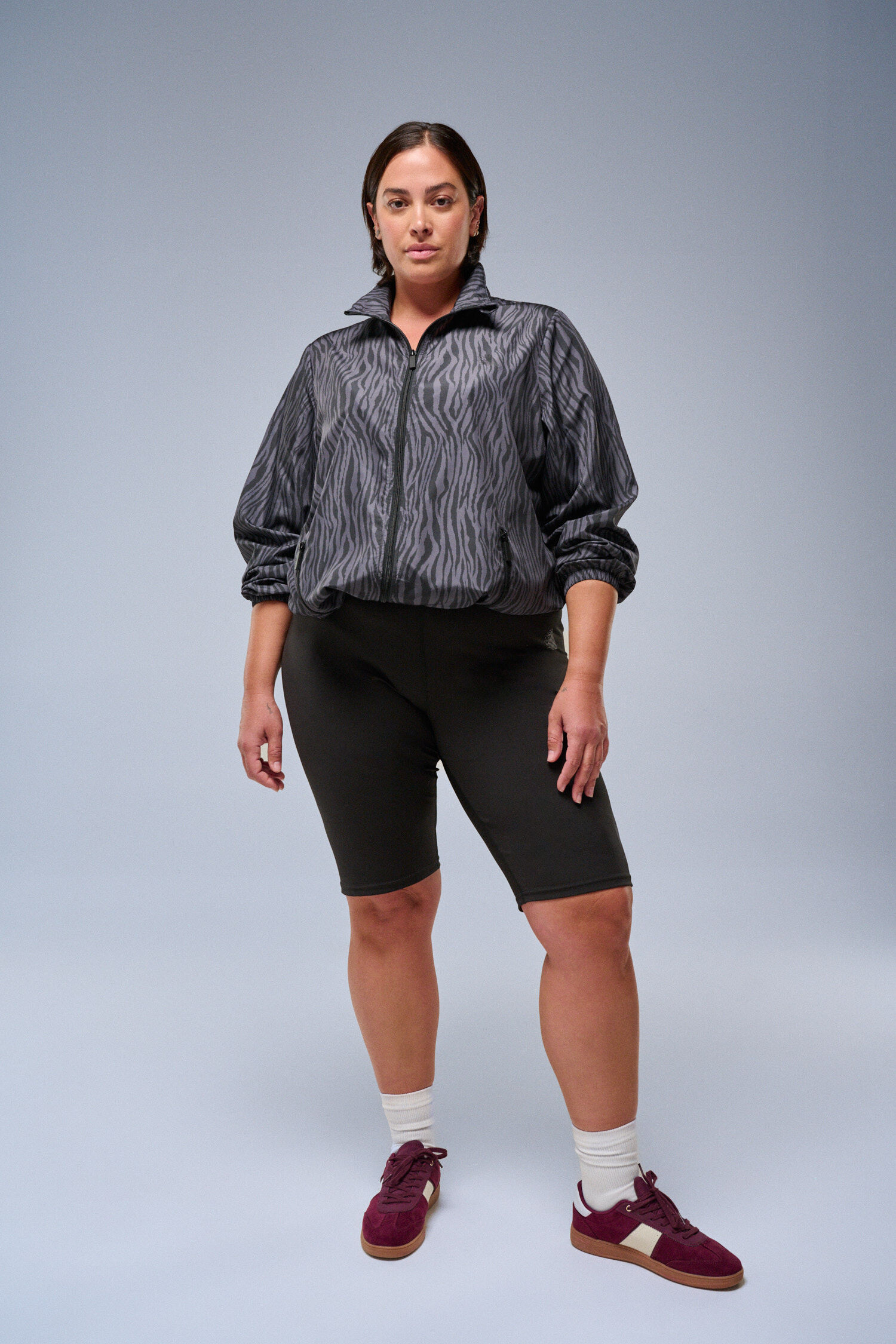 Zizzifashion Jacket in grey leopard print, , Model